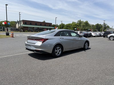 2021 Hyundai ELANTRA SE