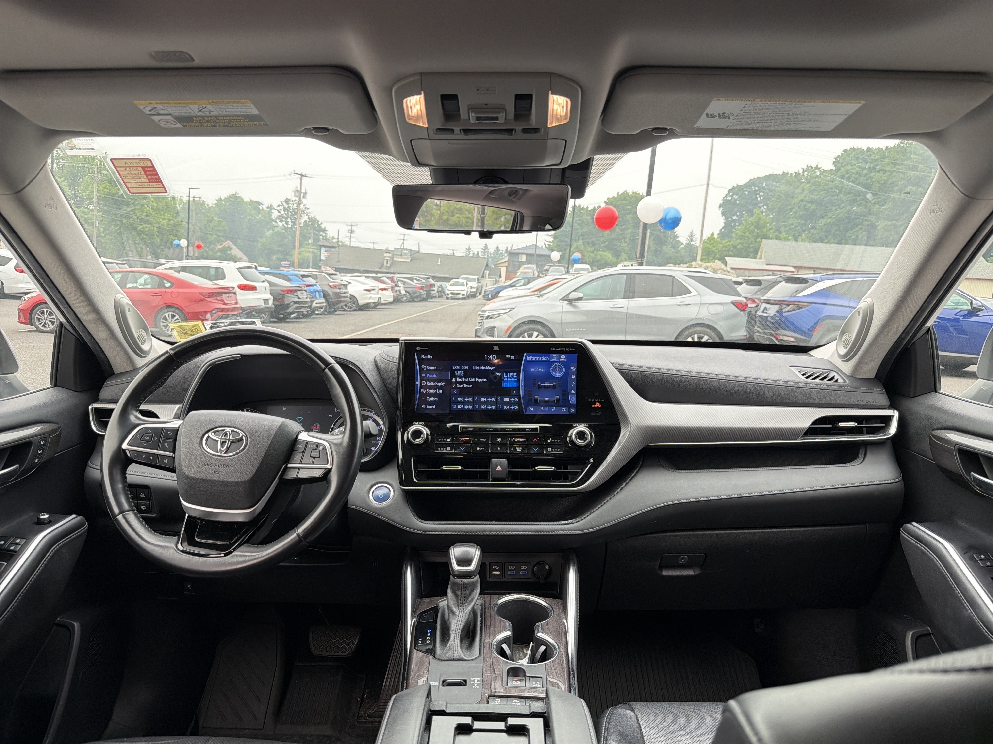 2022 Toyota Highlander Hybrid Platinum