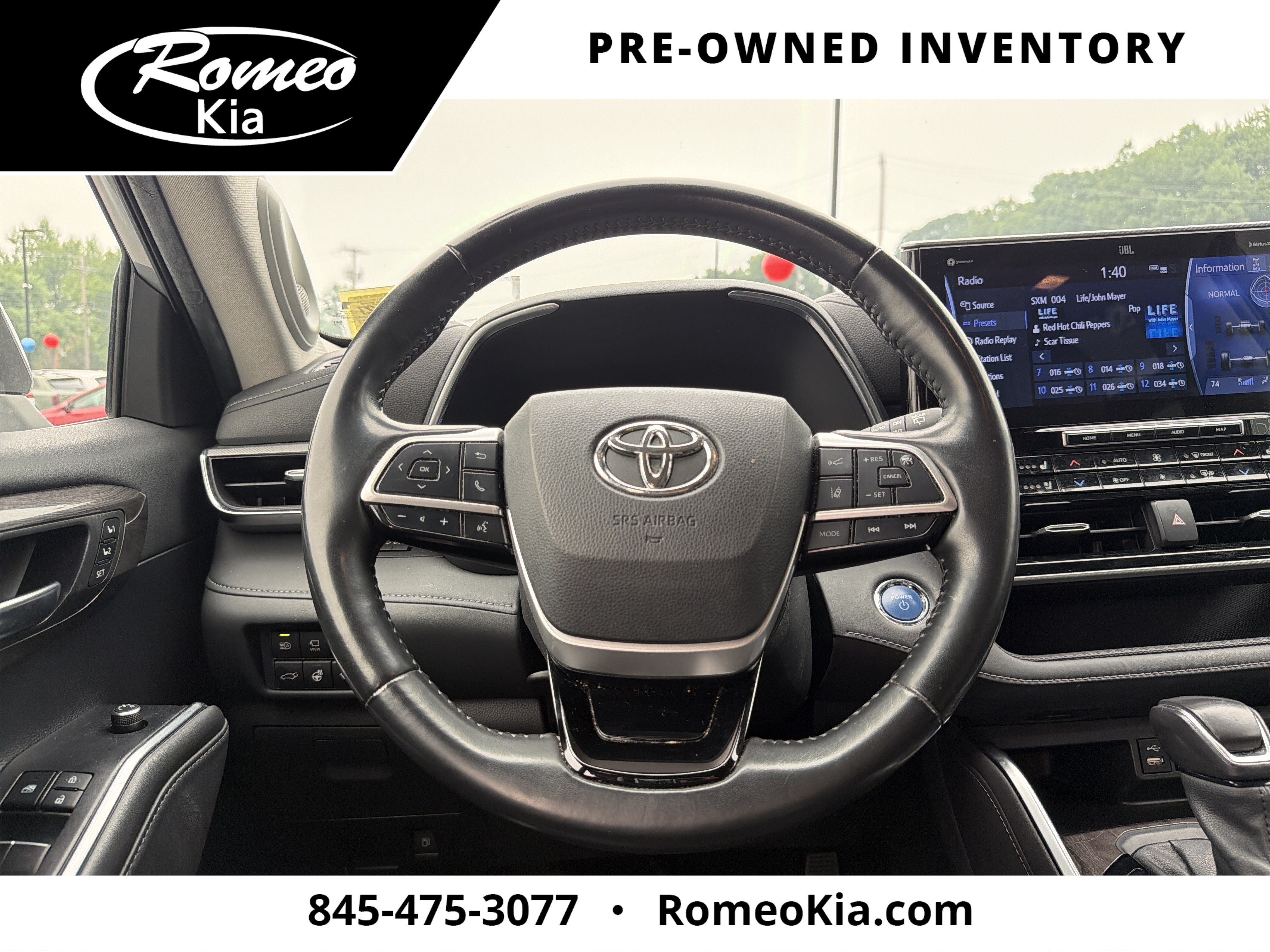 2022 Toyota Highlander Hybrid Platinum