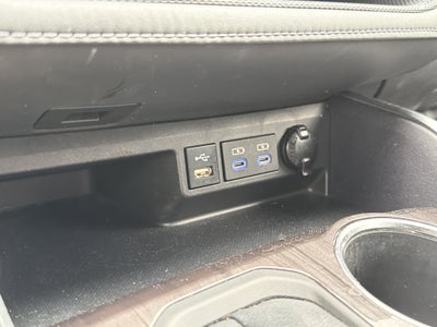 2022 Toyota Highlander Hybrid Platinum
