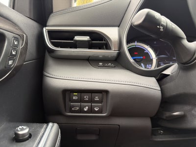 2022 Toyota Highlander Hybrid Platinum