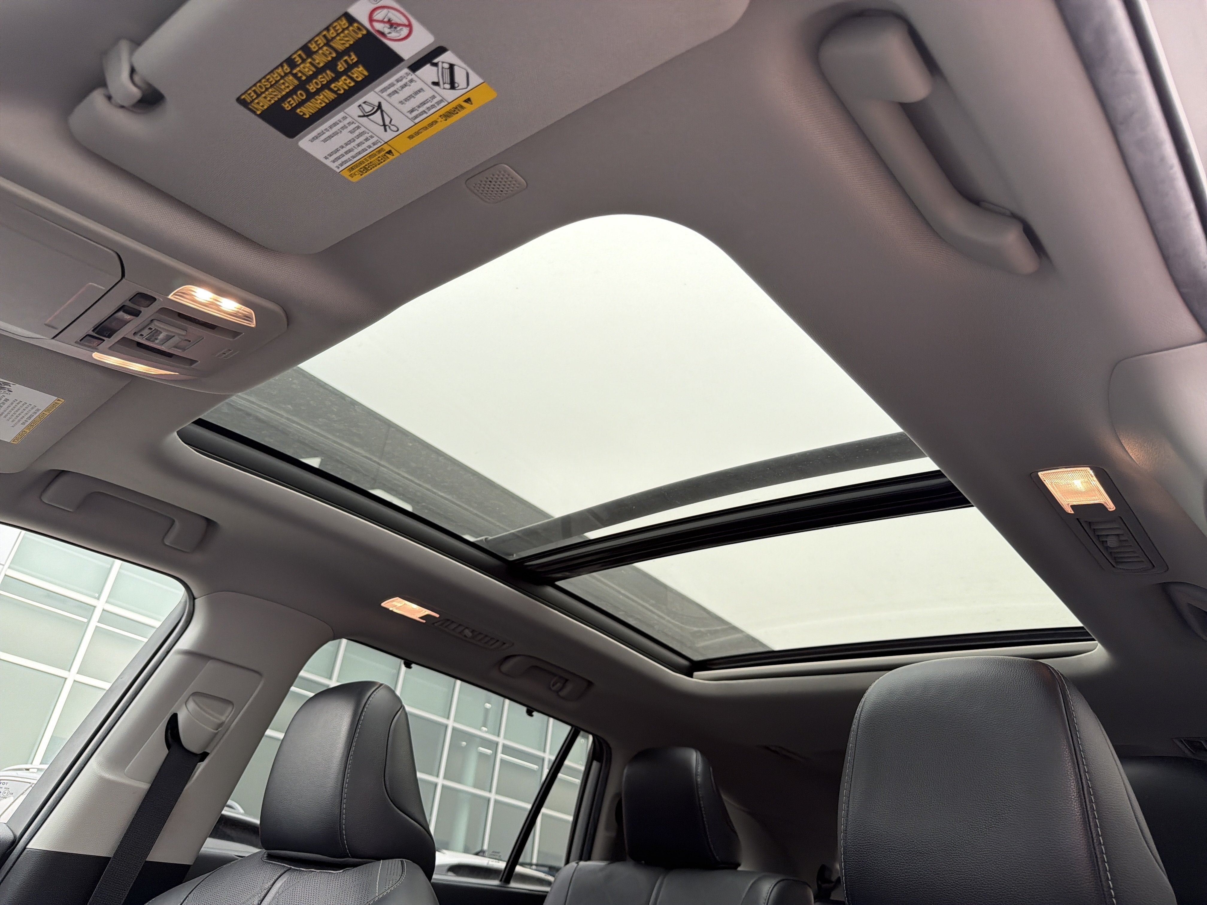 2022 Toyota Highlander Hybrid Platinum