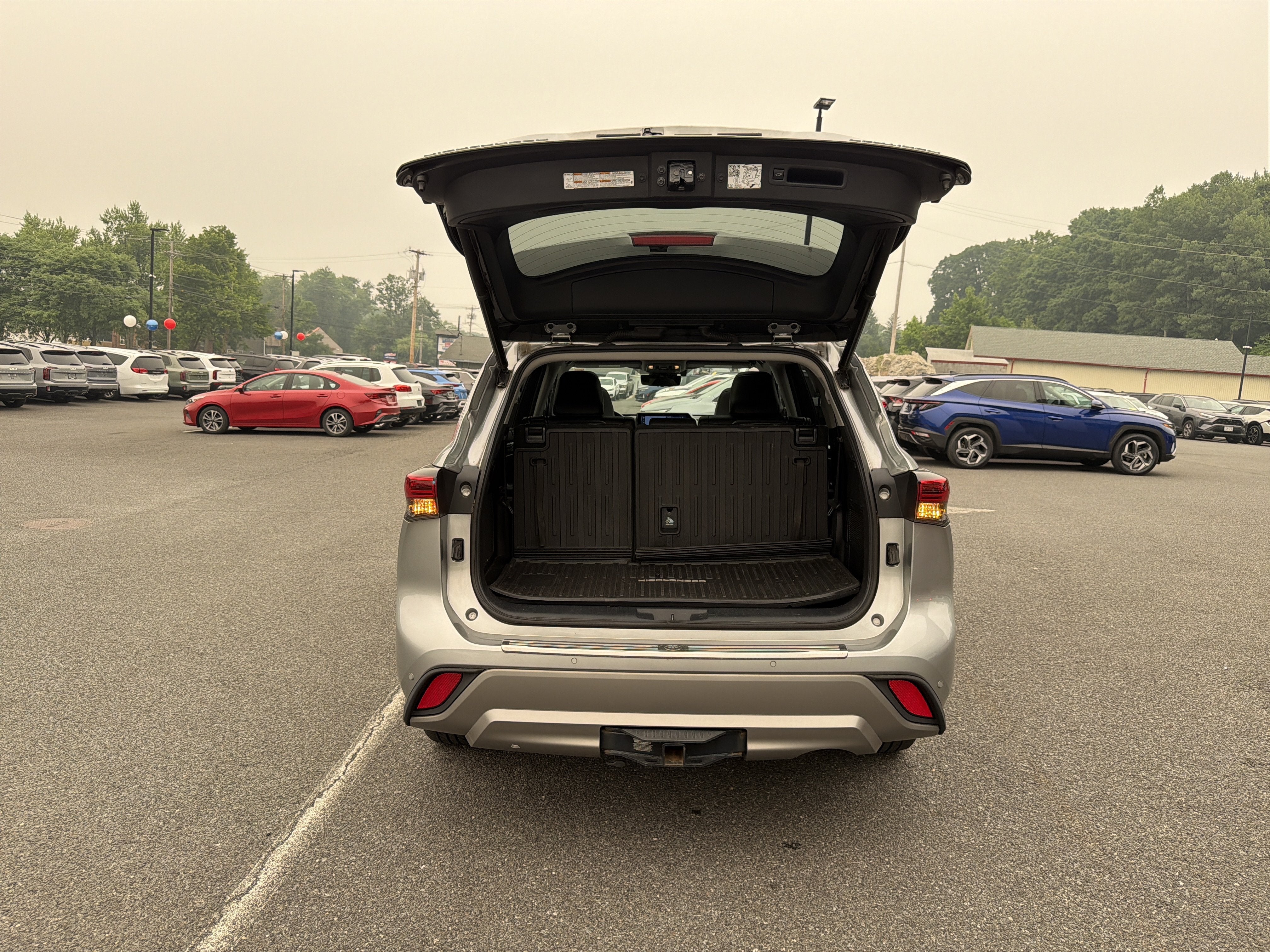 2022 Toyota Highlander Hybrid Platinum