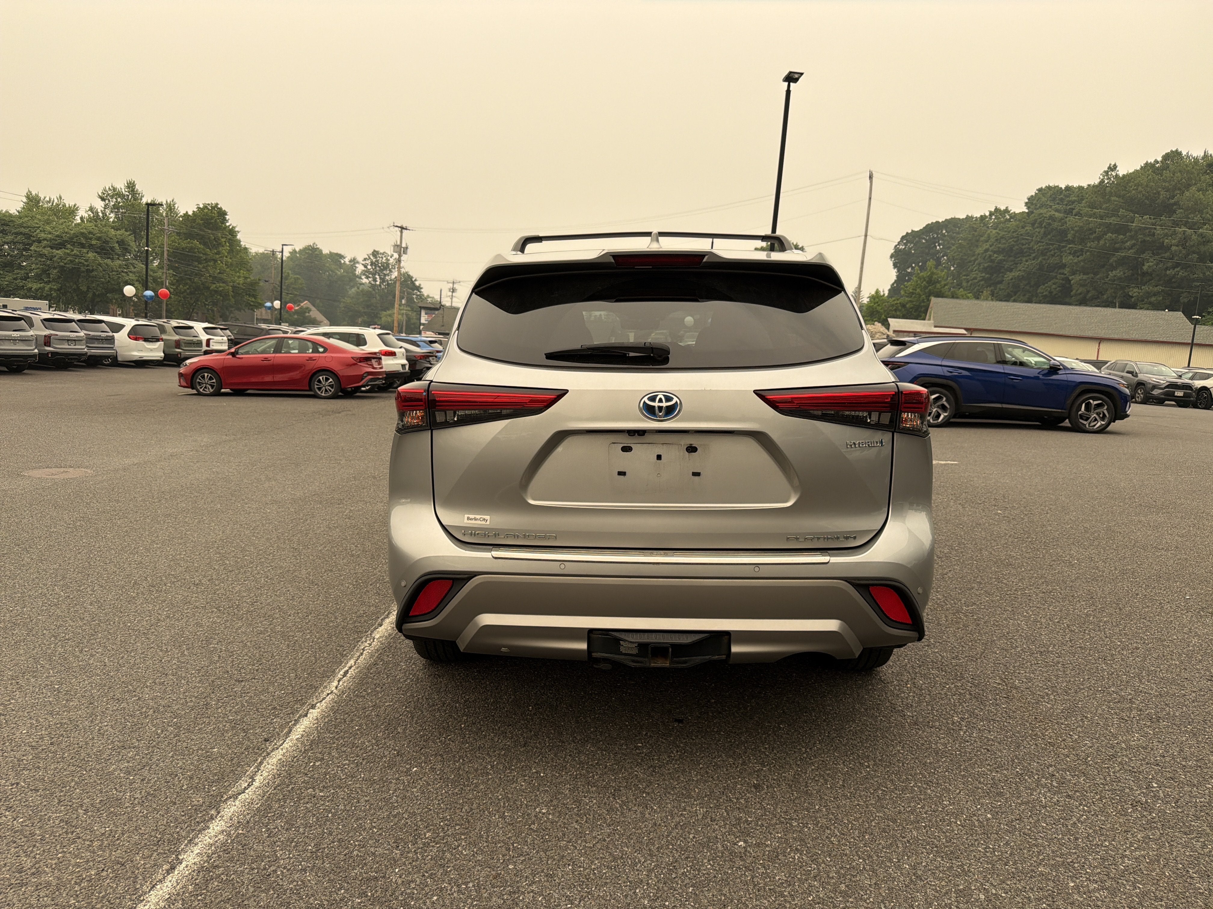 2022 Toyota Highlander Hybrid Platinum