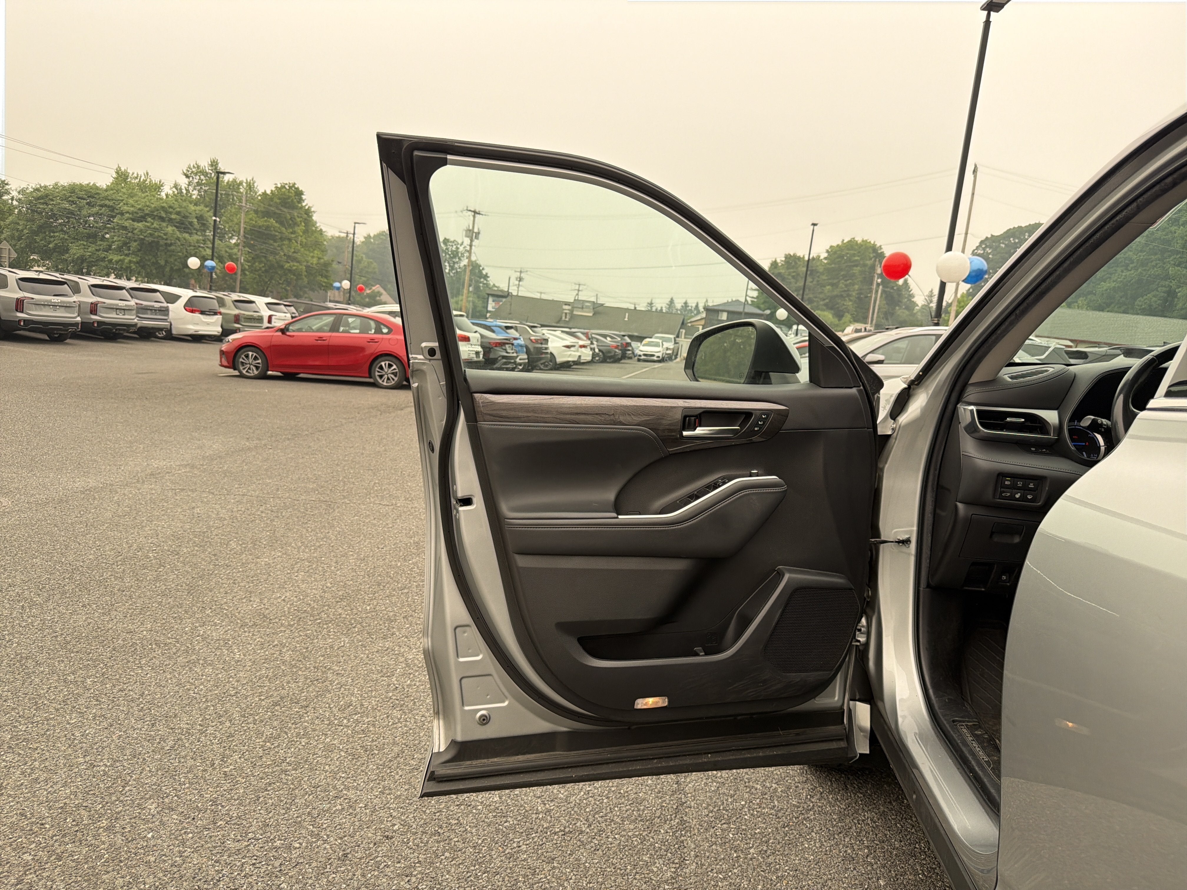 2022 Toyota Highlander Hybrid Platinum
