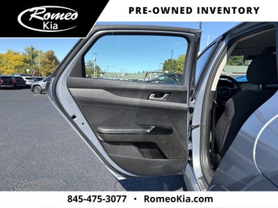 2022 Kia K5 LX
