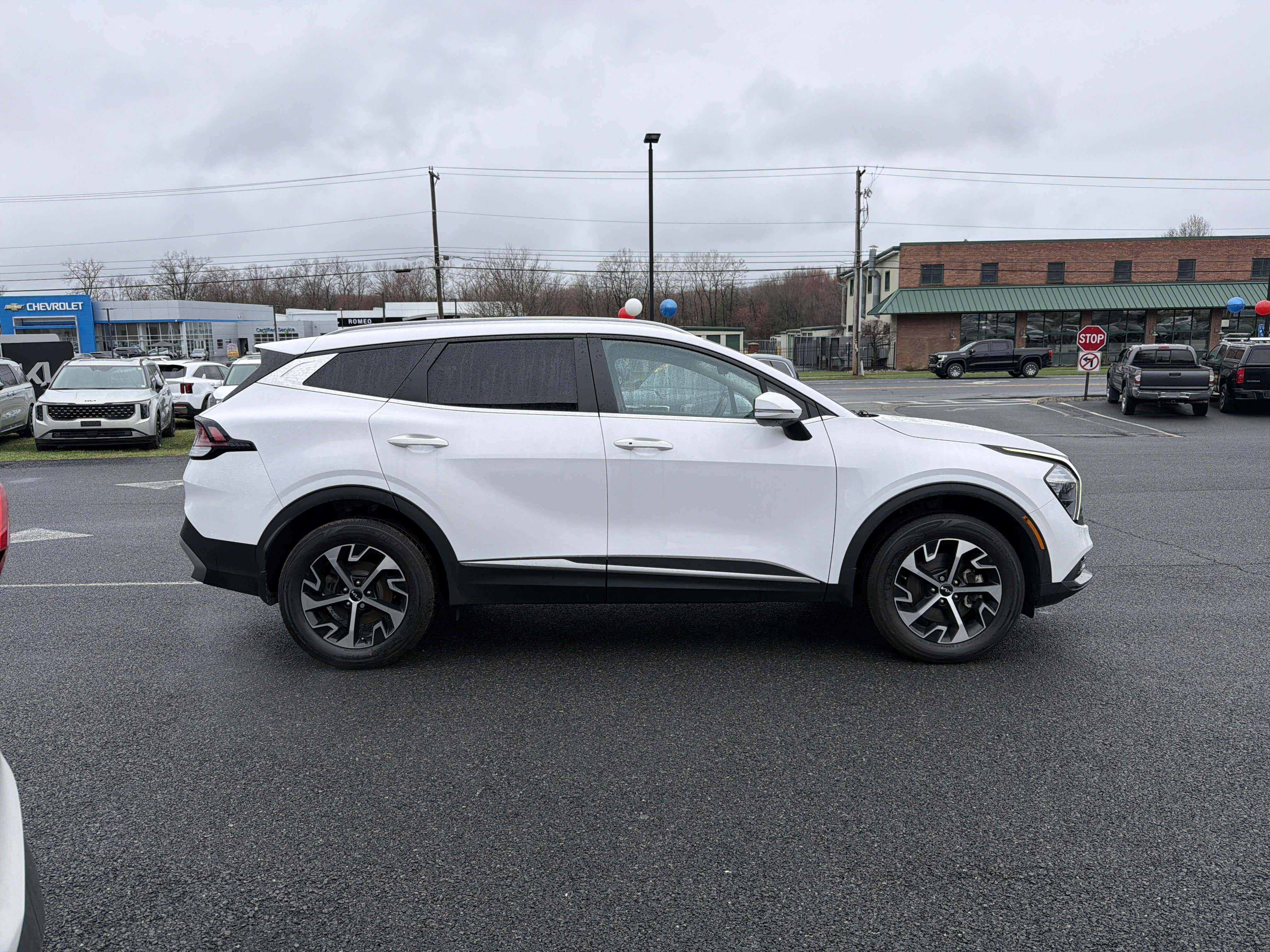 2023 Kia Sportage EX