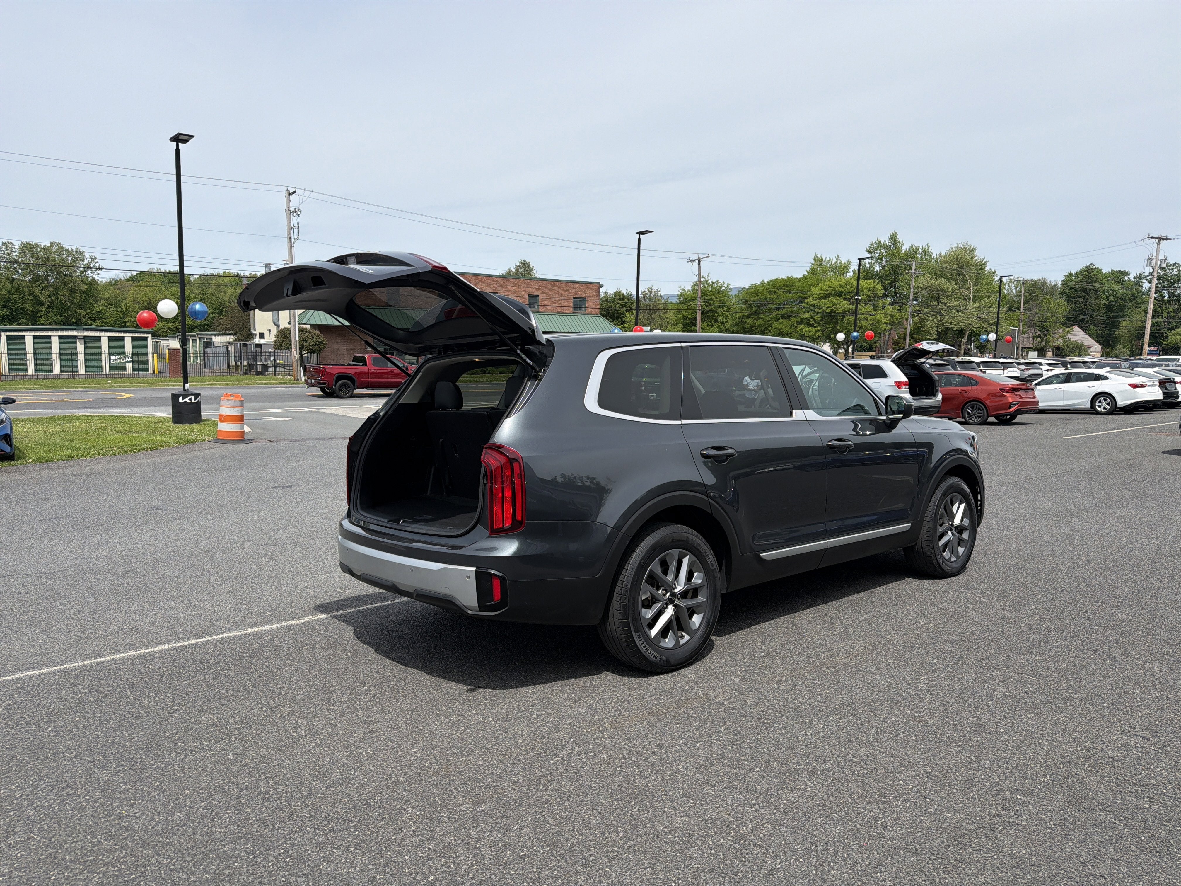 2023 Kia Telluride LX