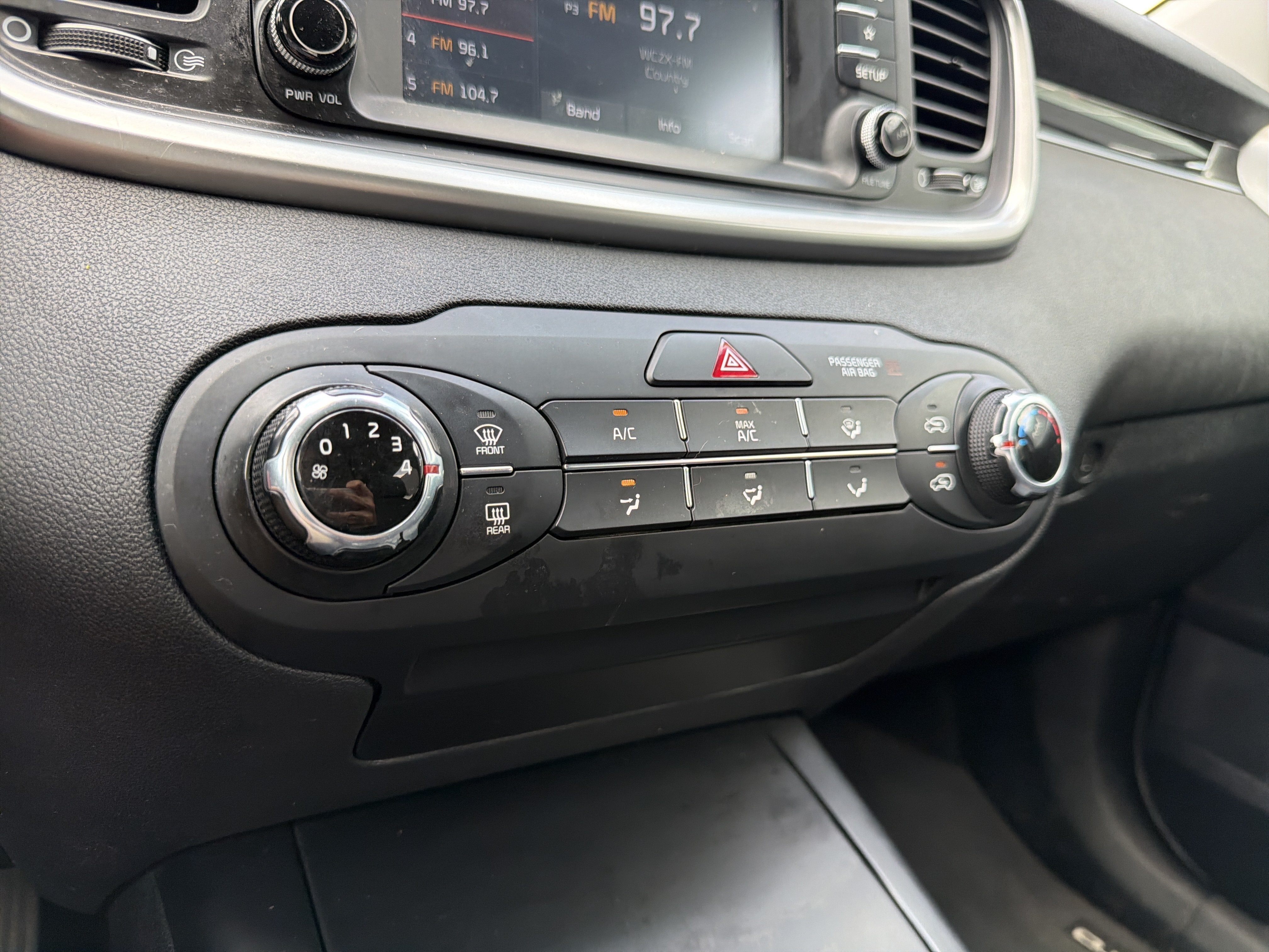 2019 Kia Sorento LX