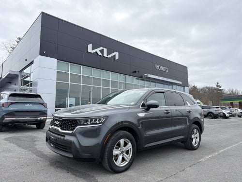 2022 Kia Sorento LX
