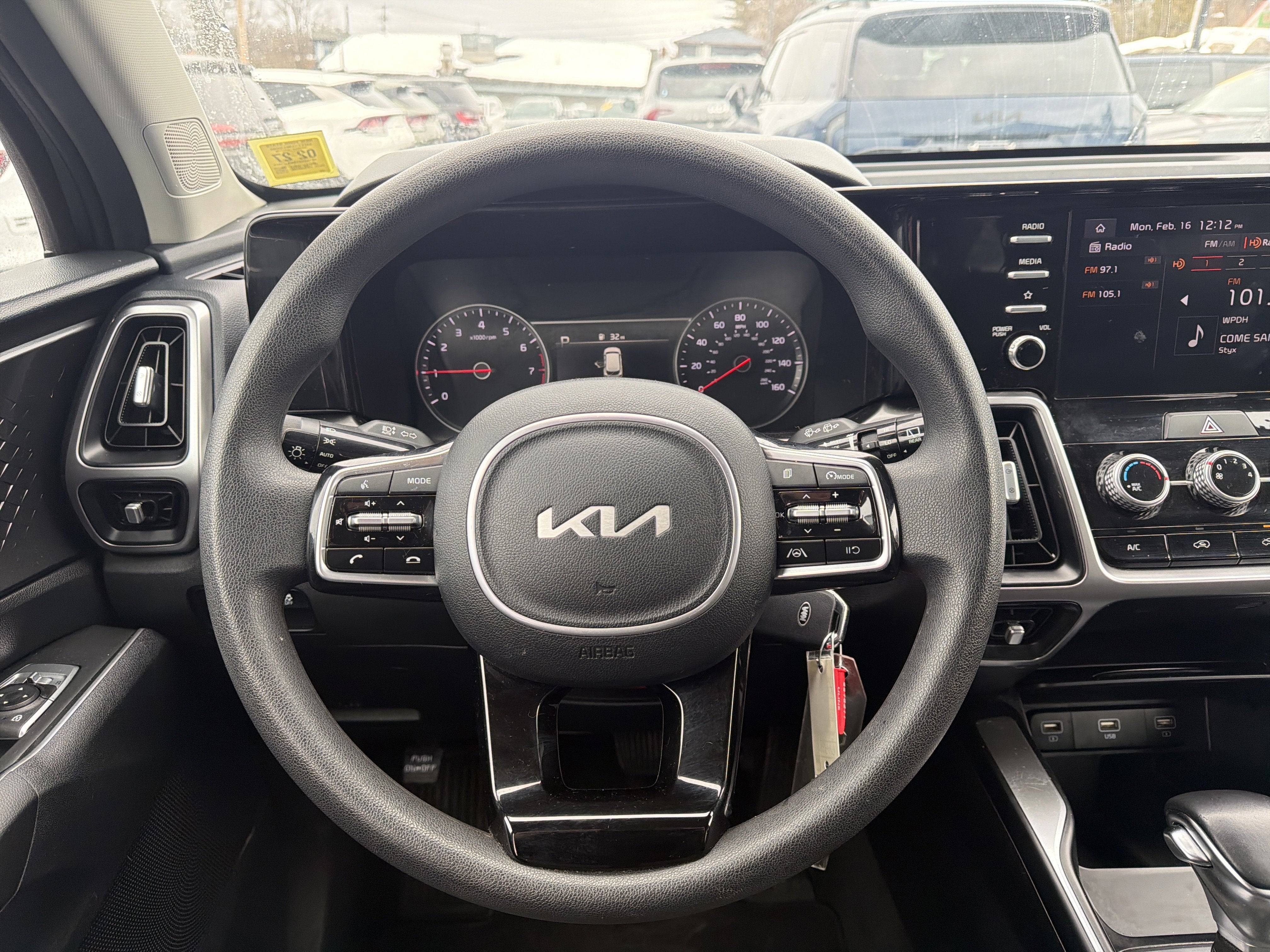 2022 Kia Sorento LX