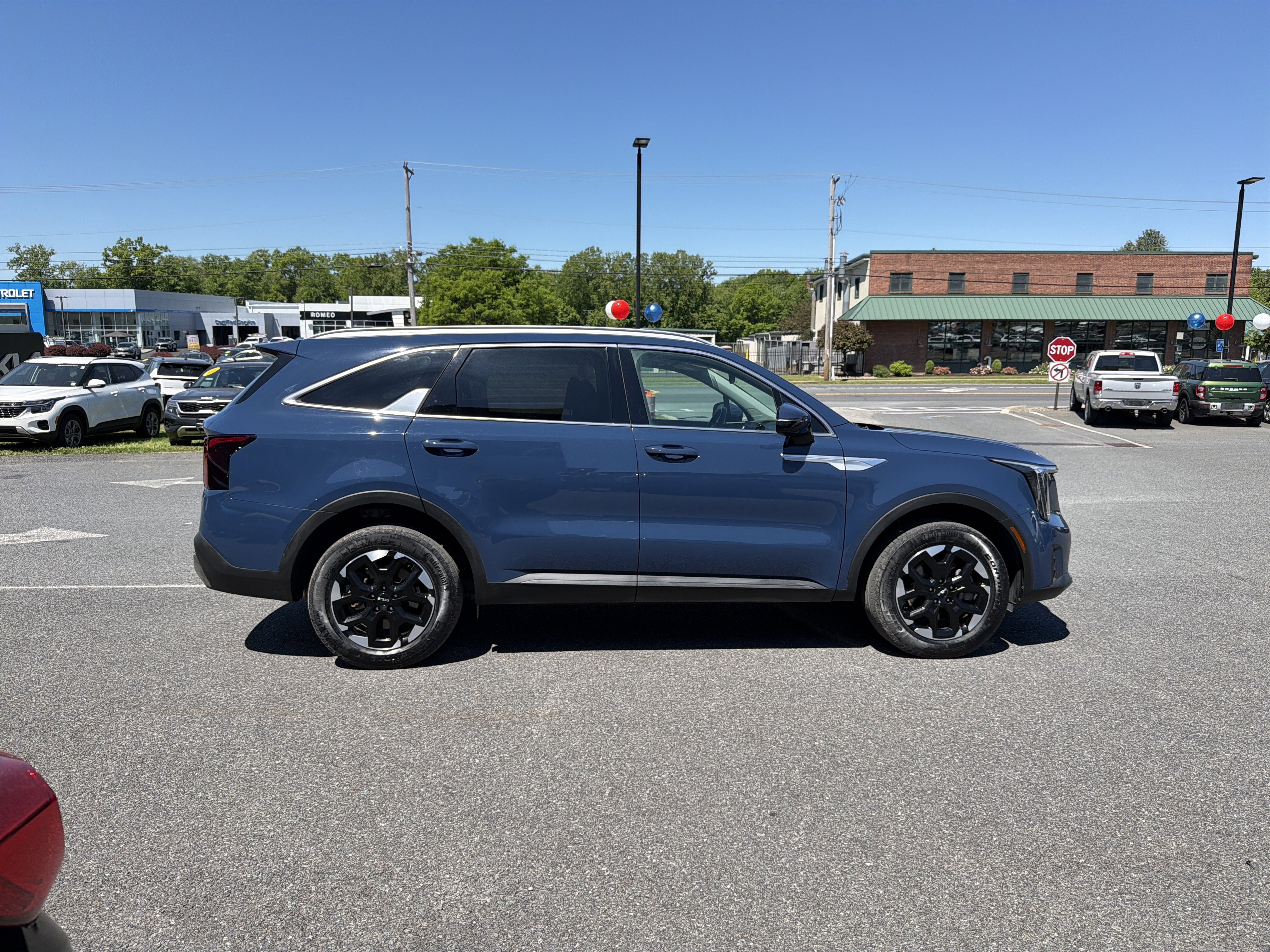 2024 Kia Sorento S