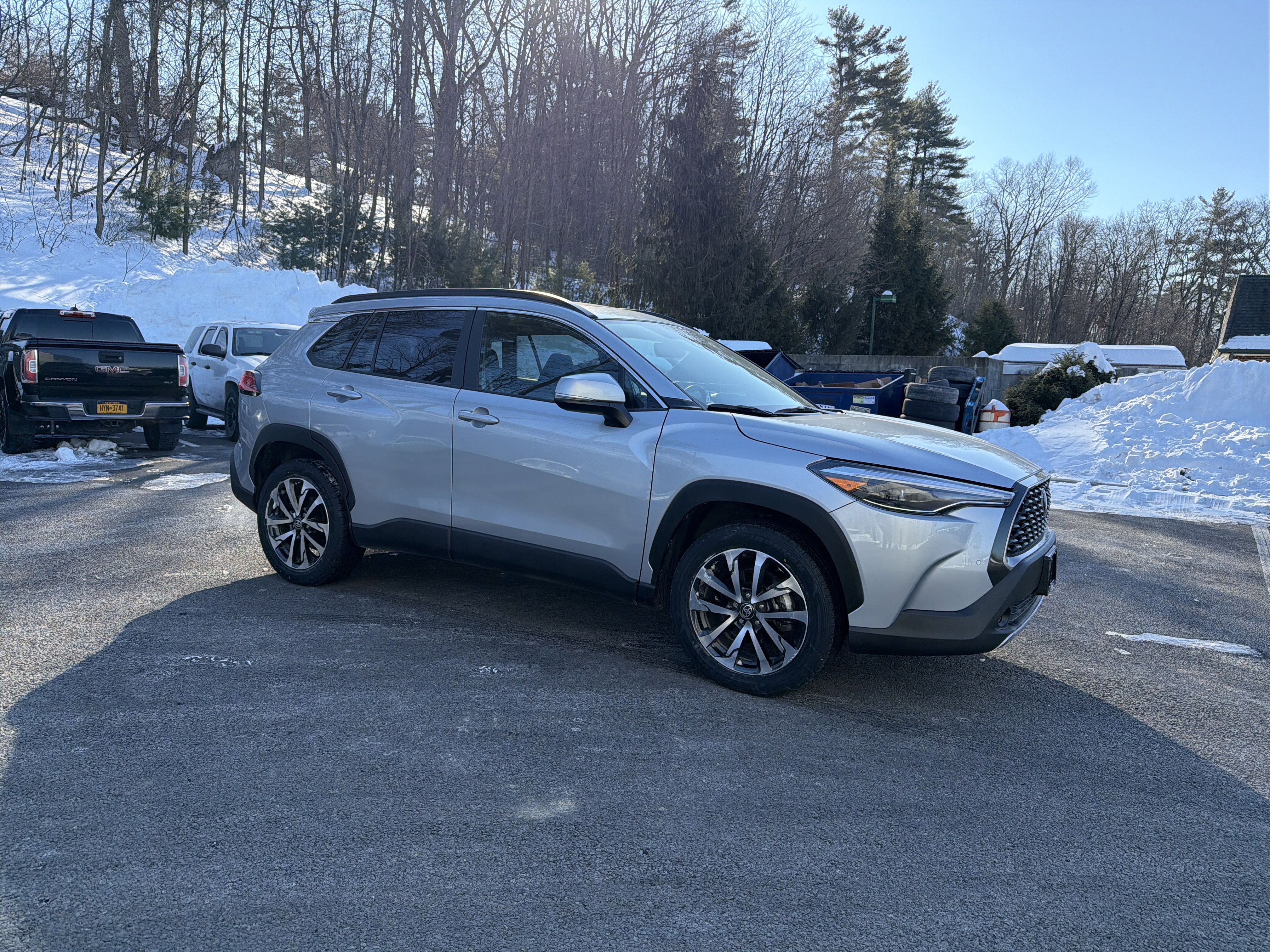 2024 Toyota Corolla Cross XLE