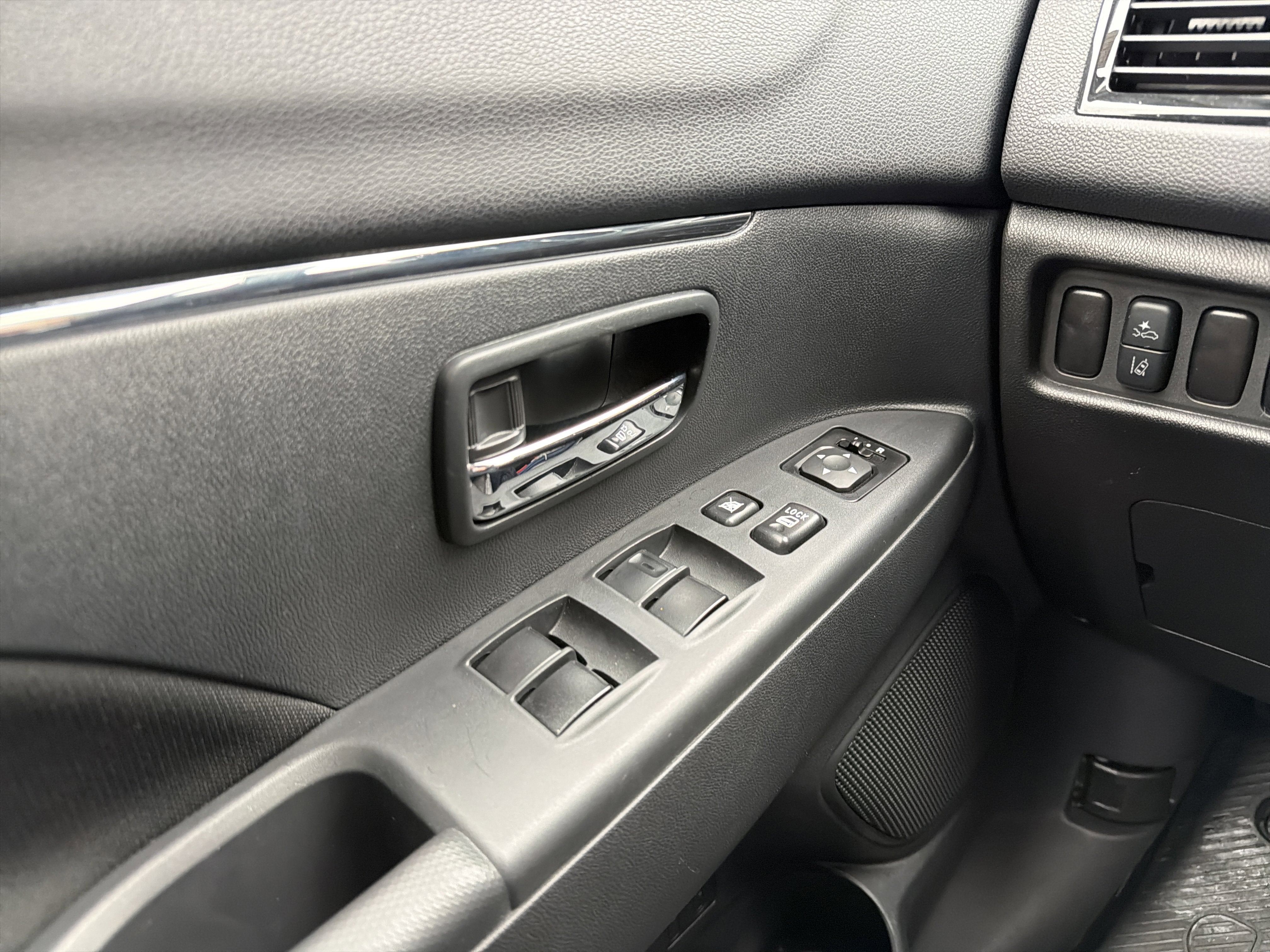 2025 Mitsubishi Outlander Sport 2.0 ES