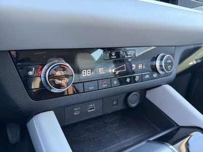 2023 Mitsubishi Outlander PHEV 40th Anniversary