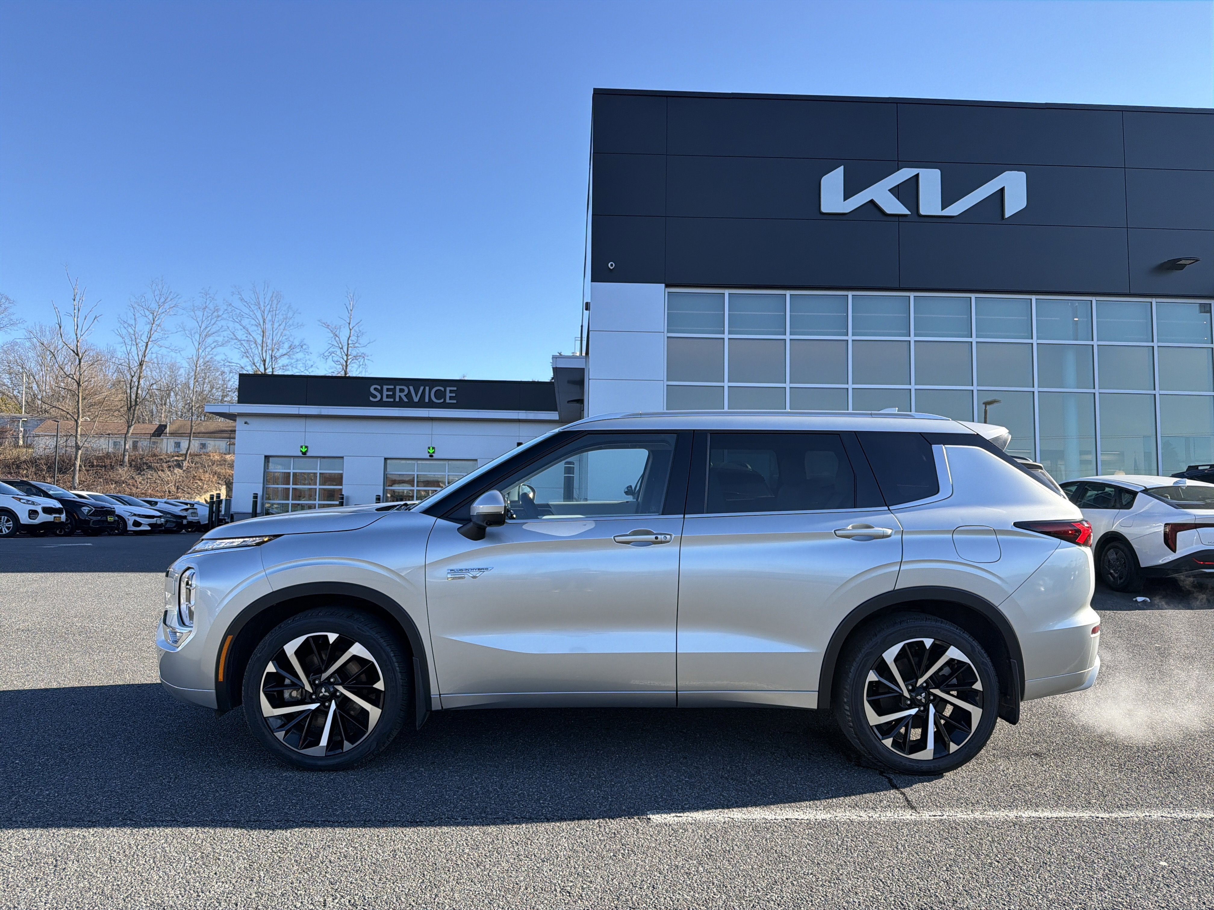 2023 Mitsubishi Outlander PHEV 40th Anniversary