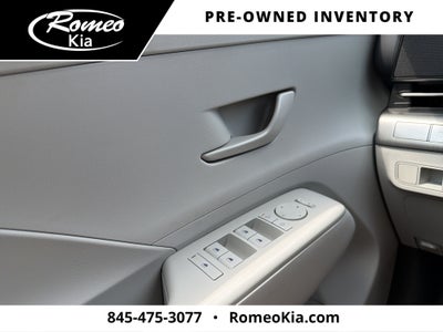 2024 Hyundai KONA SEL