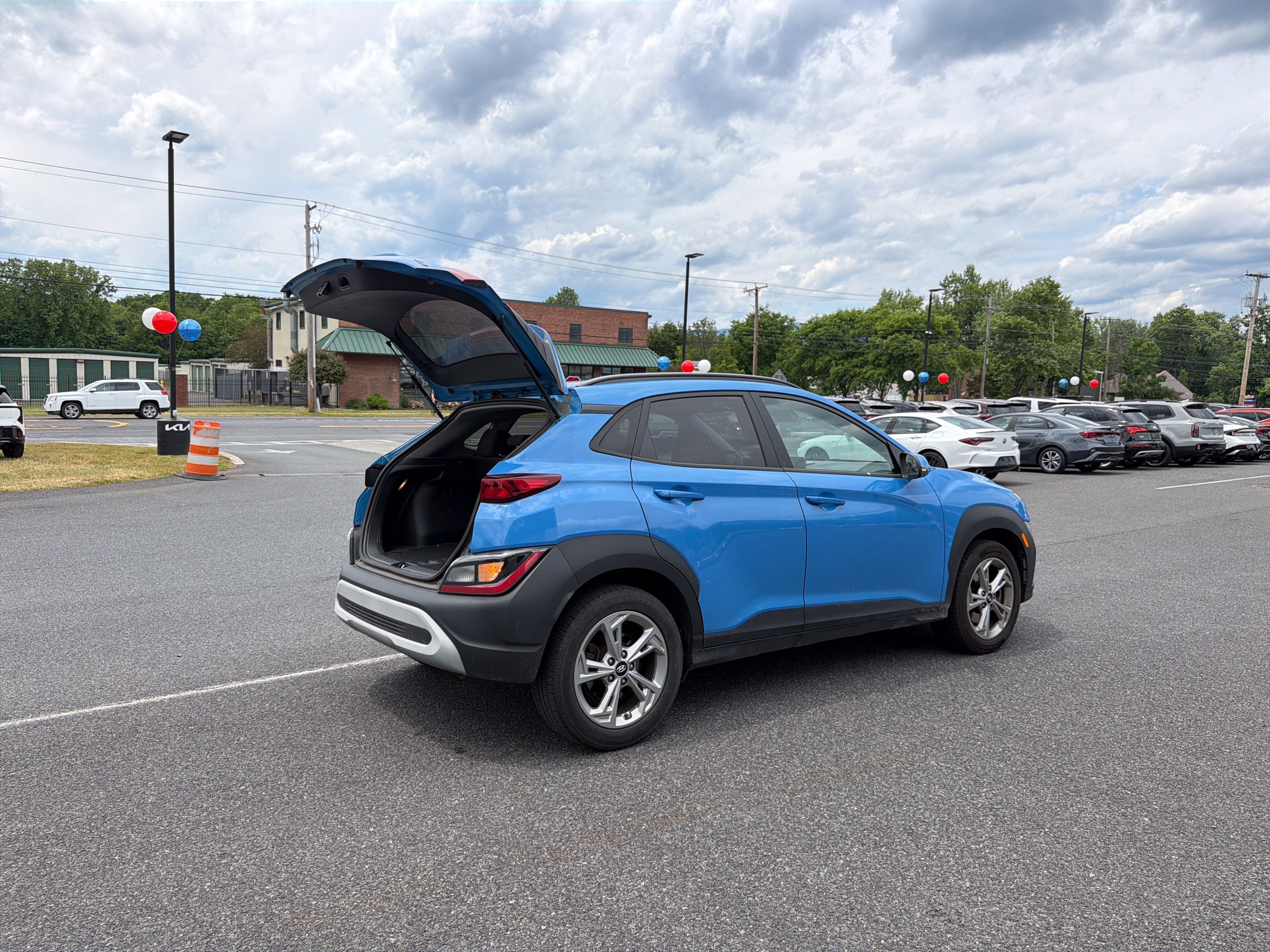 2022 Hyundai KONA SEL