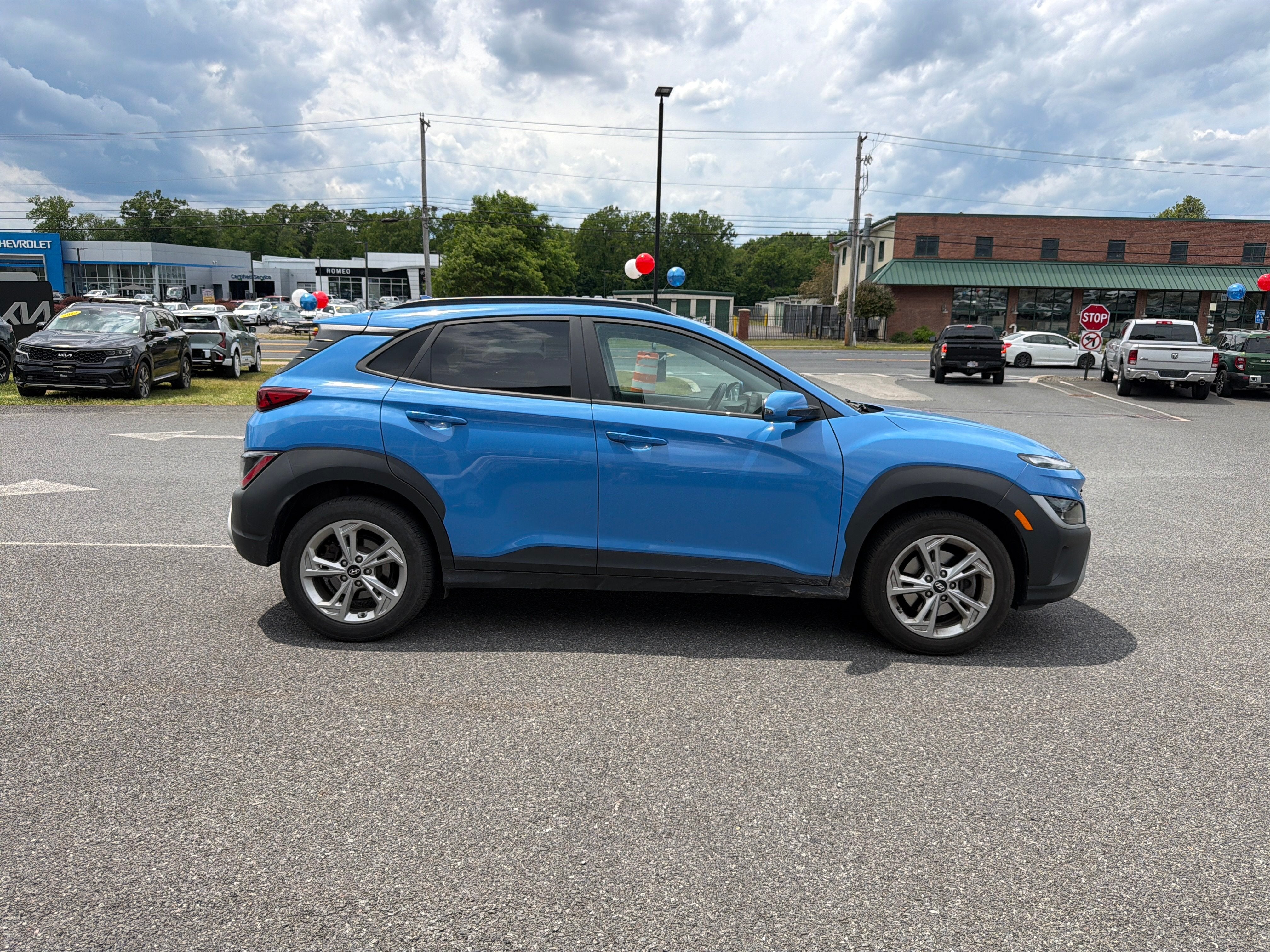 2022 Hyundai KONA SEL