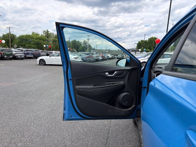 2022 Hyundai KONA SEL