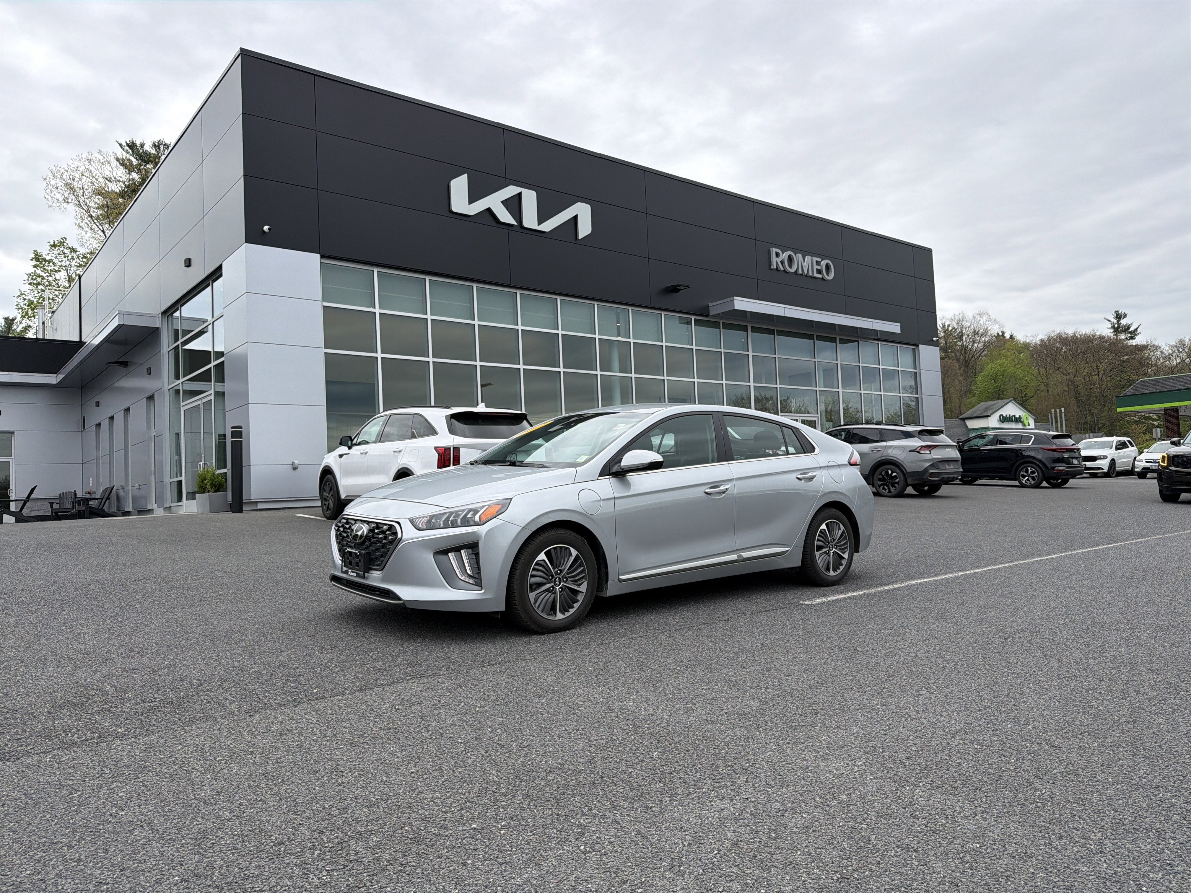 2022 Hyundai Ioniq Plug-In Hybrid SEL