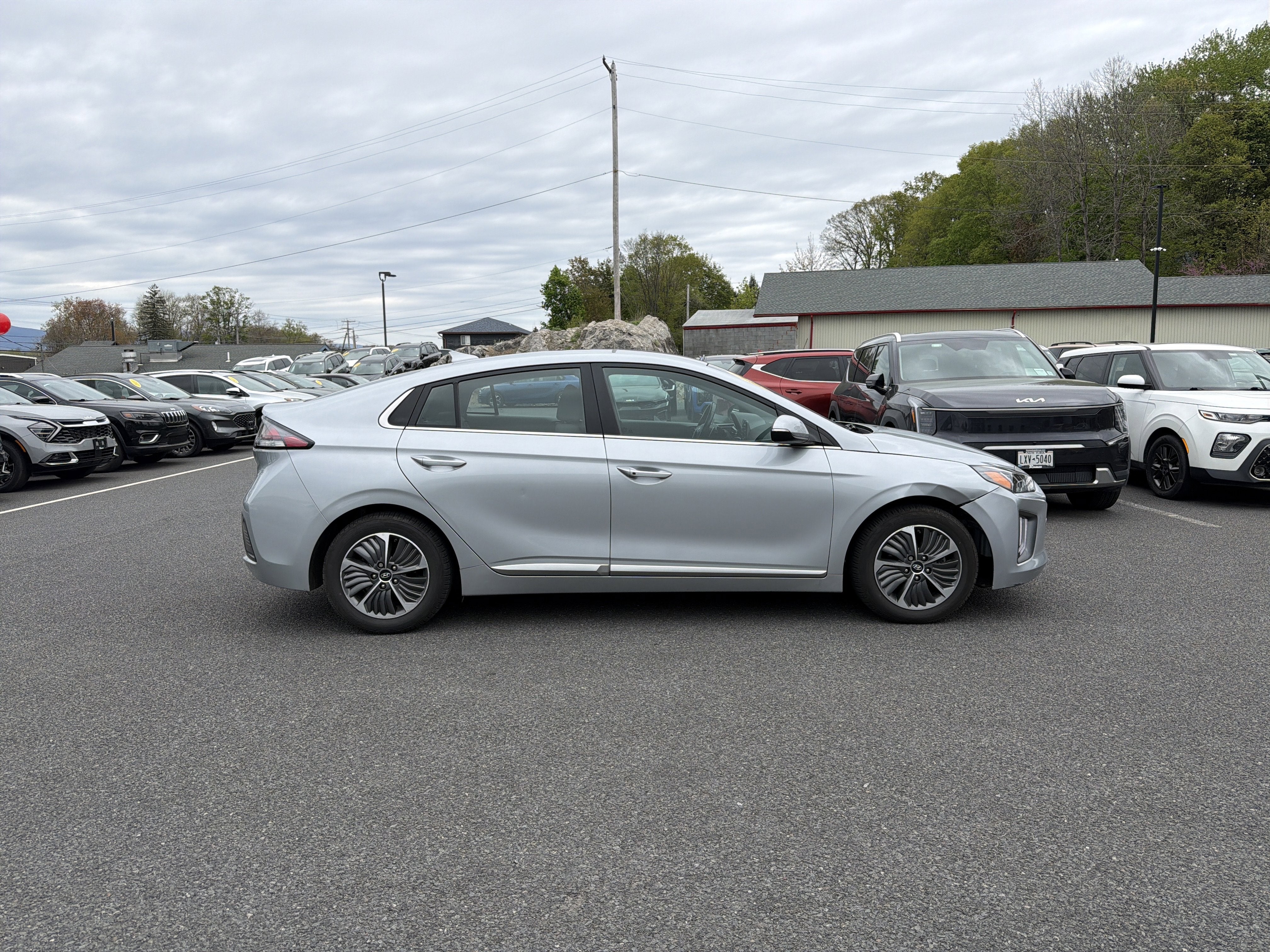 2022 Hyundai Ioniq Plug-In Hybrid SEL