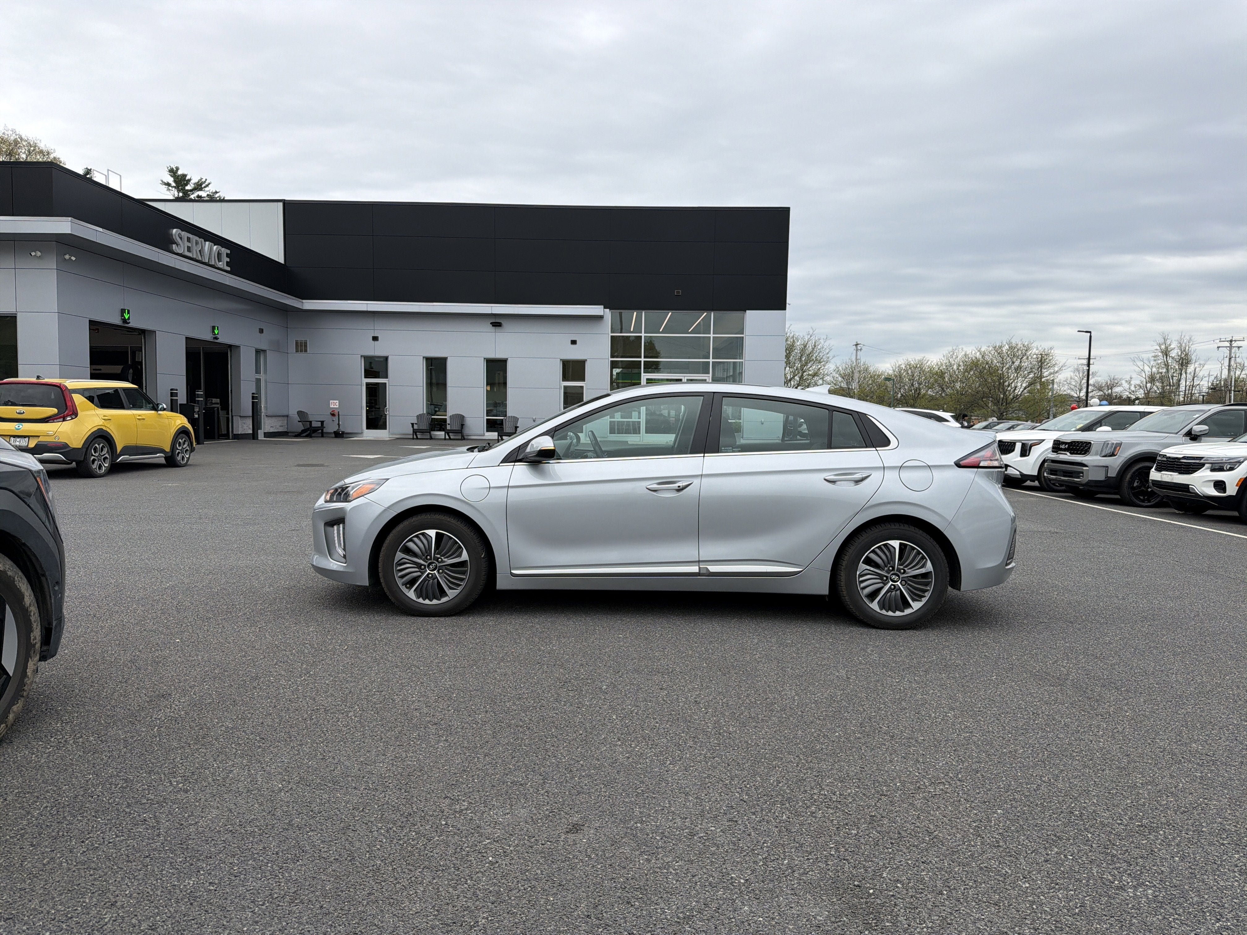 2022 Hyundai Ioniq Plug-In Hybrid SEL