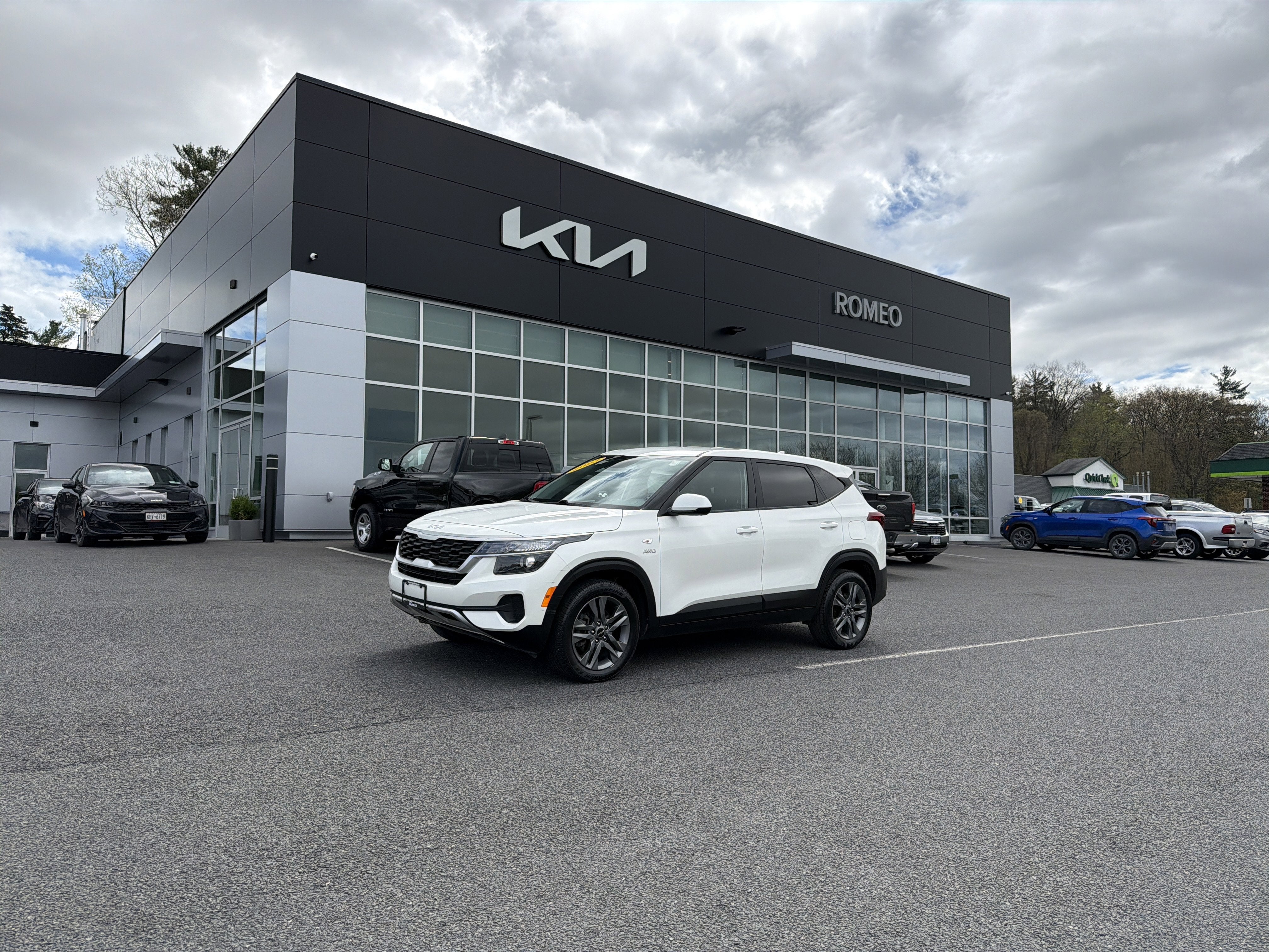 2023 Kia Seltos LX