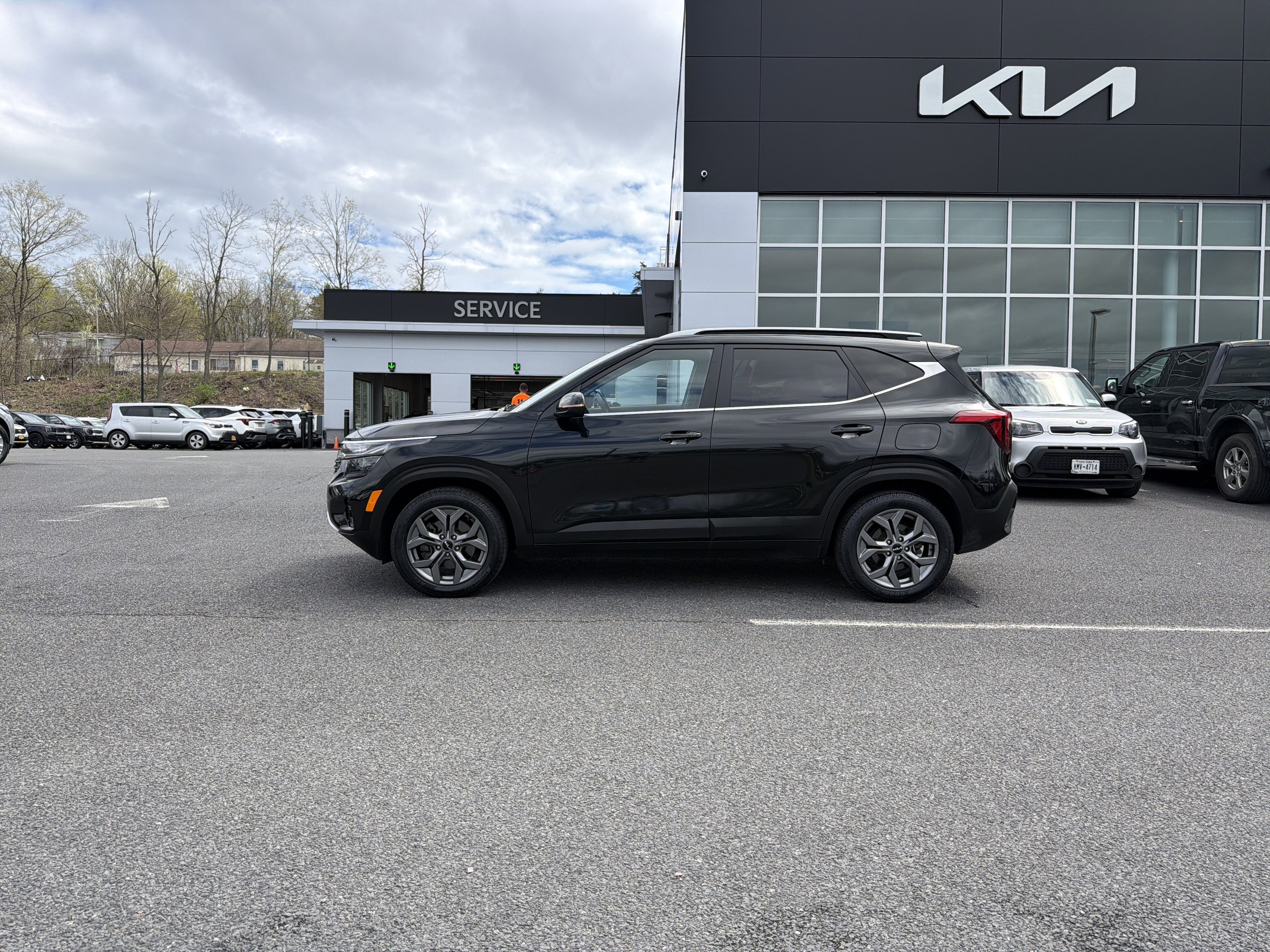 2024 Kia Seltos S