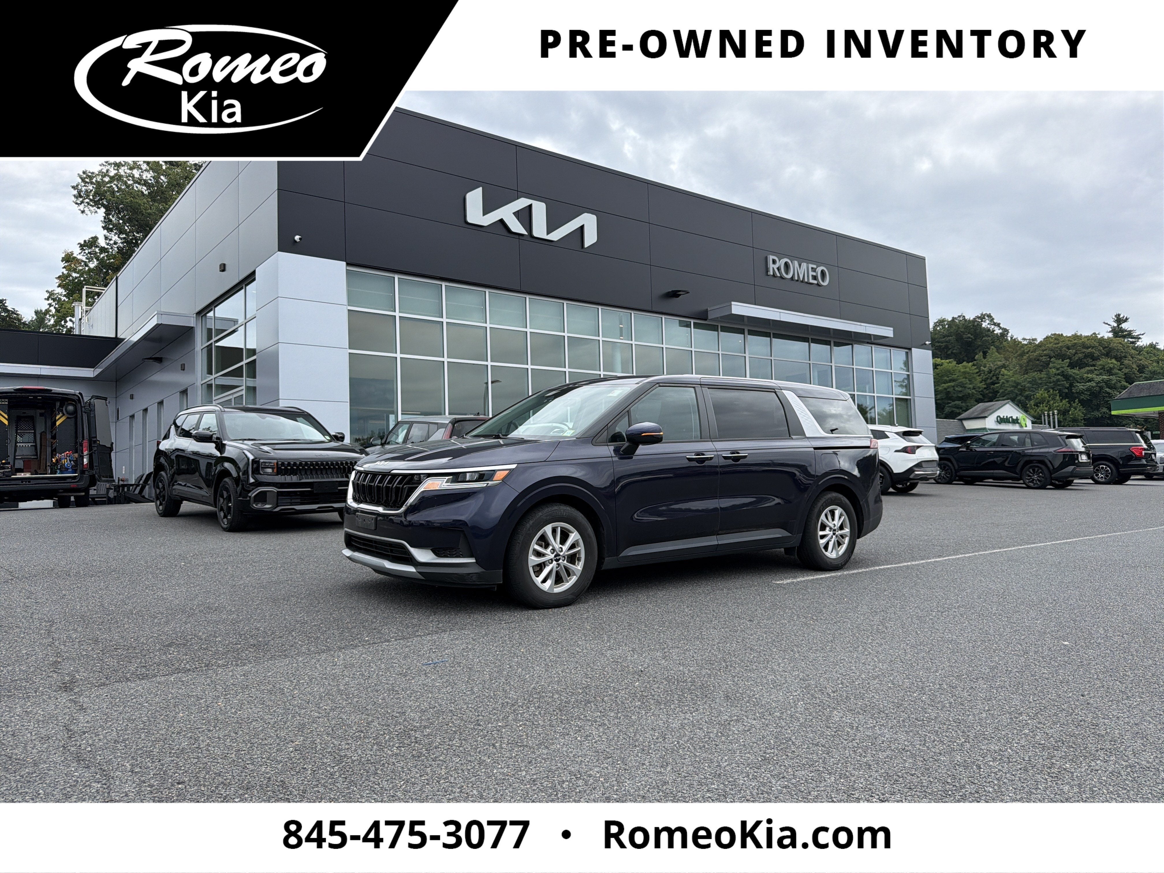 2023 Kia Carnival LX Seat Package