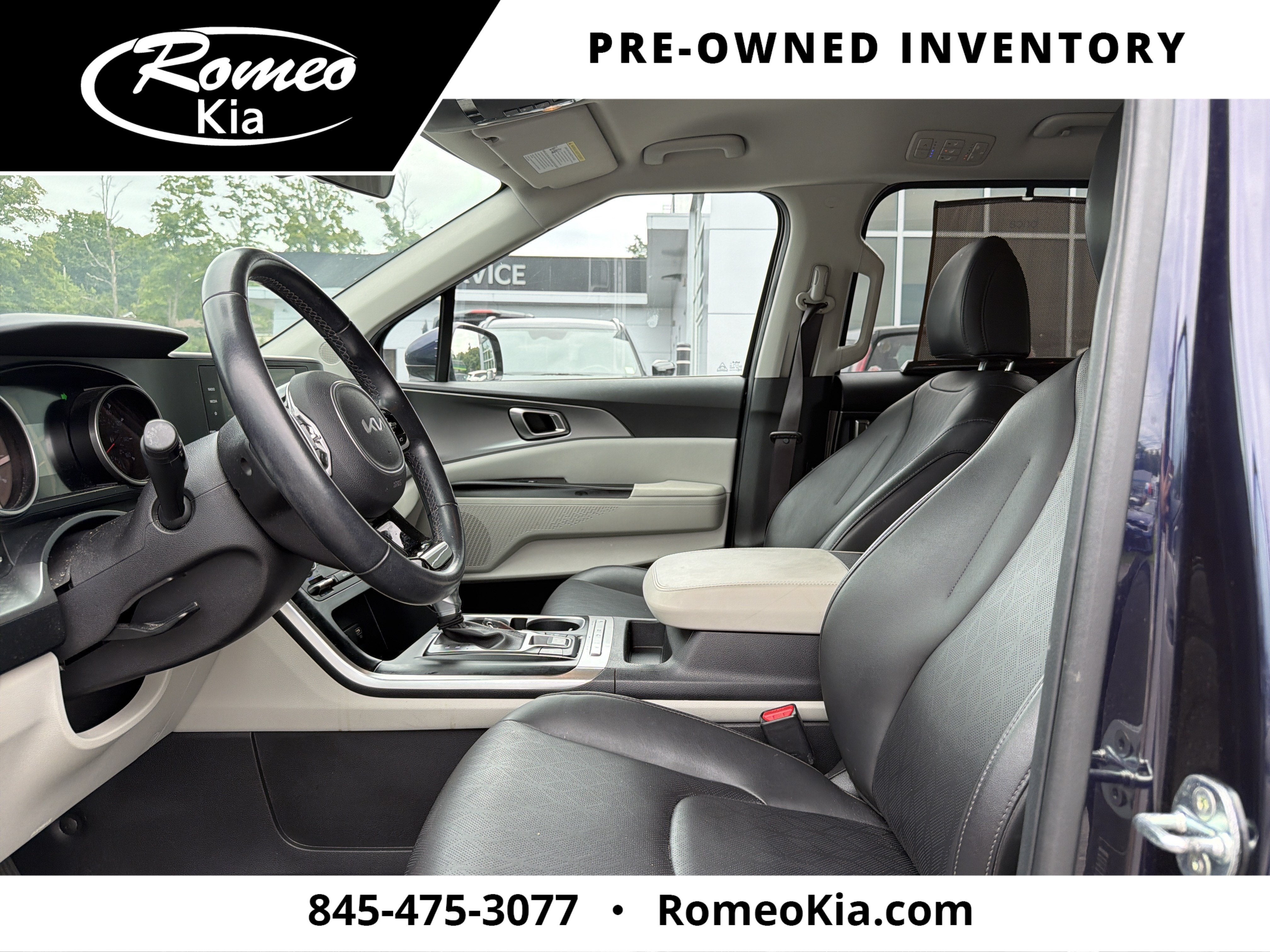 2023 Kia Carnival LX Seat Package