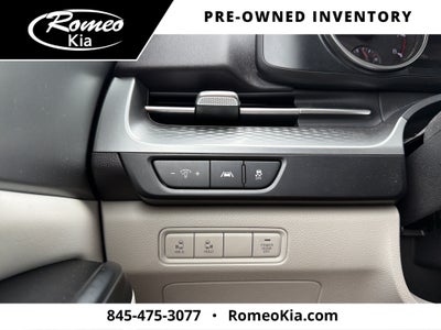 2023 Kia Carnival LX Seat Package