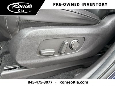 2023 Kia Carnival LX Seat Package