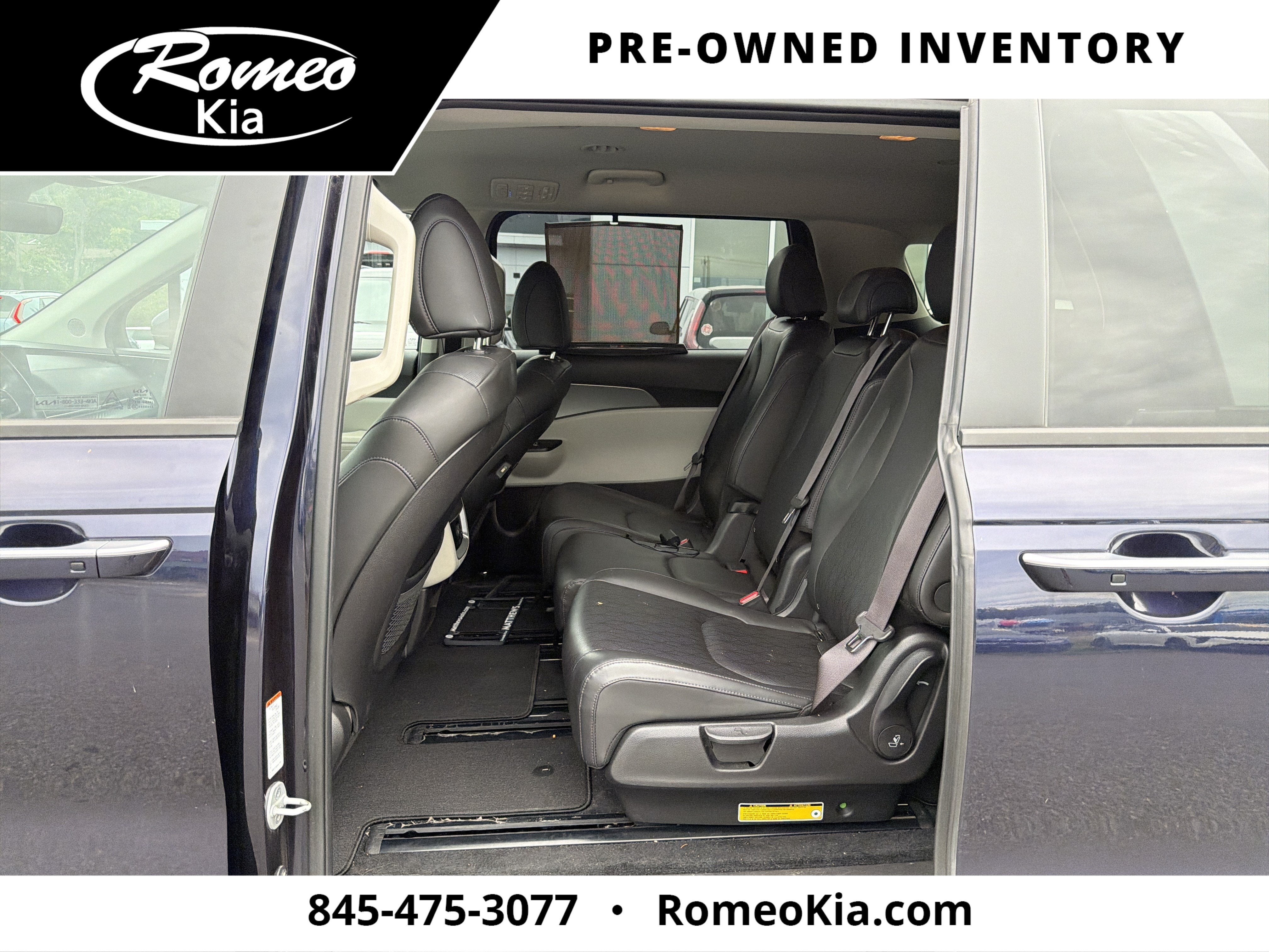2023 Kia Carnival LX Seat Package