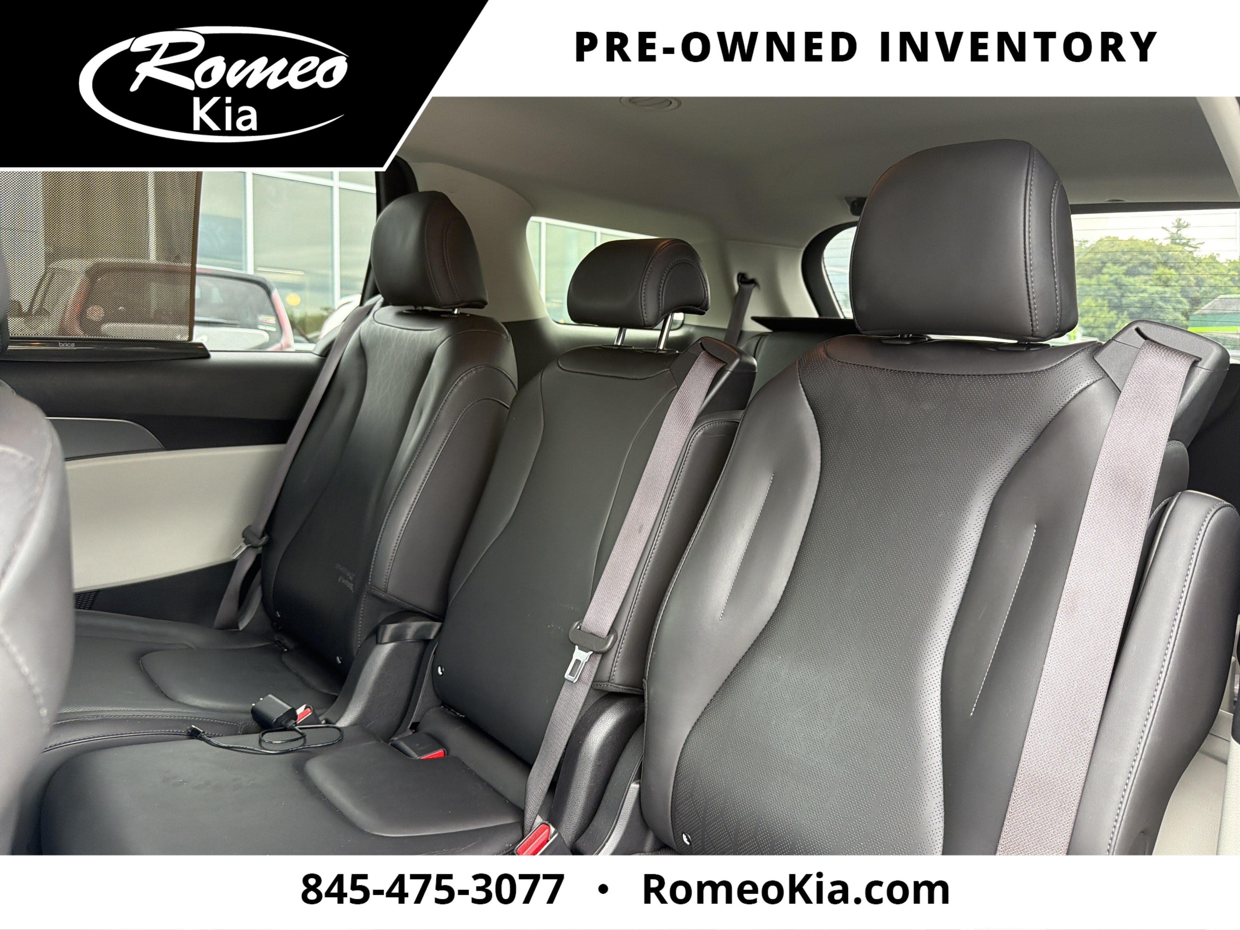 2023 Kia Carnival LX Seat Package