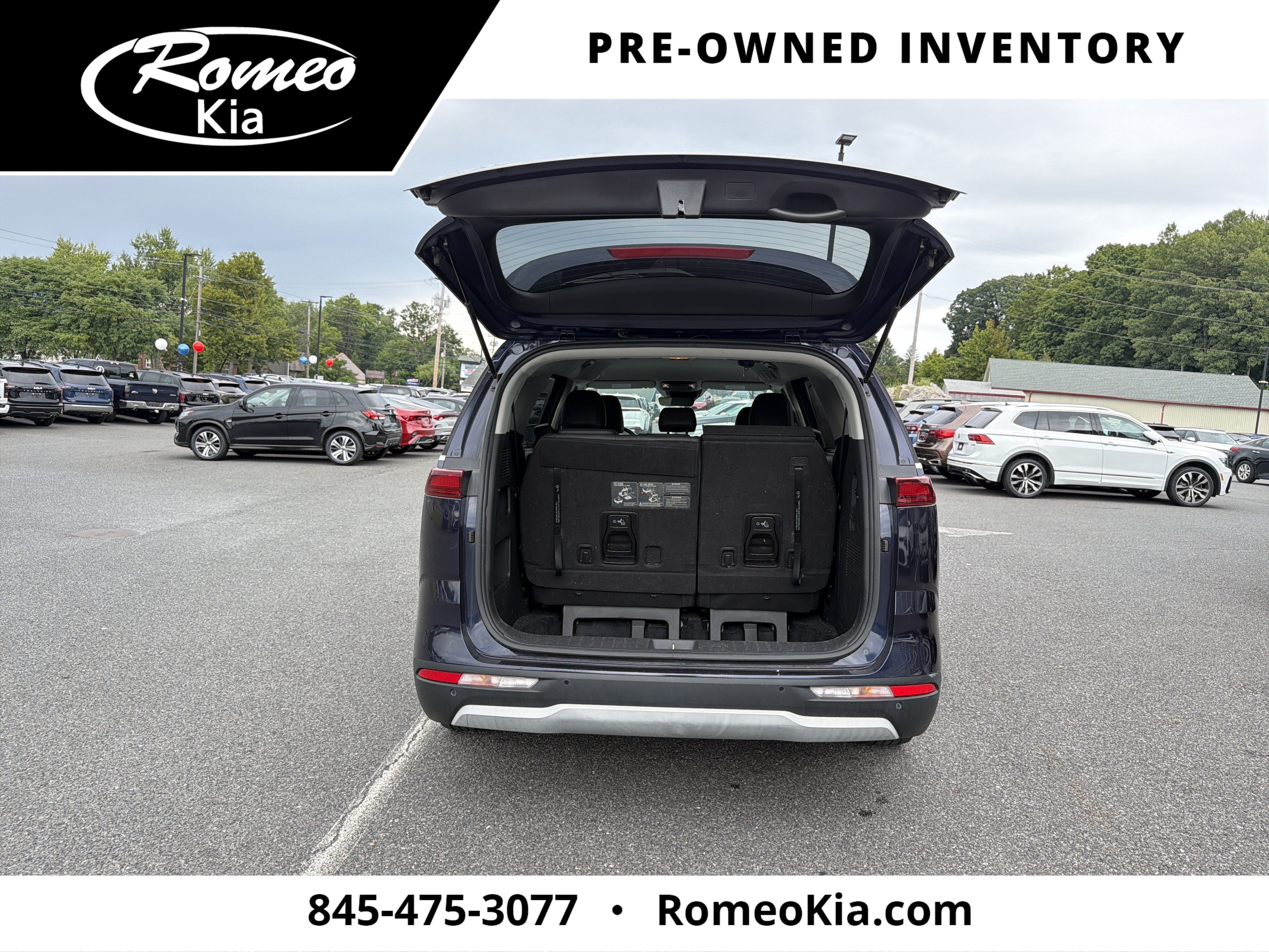 2023 Kia Carnival LX Seat Package