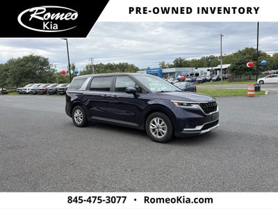2023 Kia Carnival LX Seat Package