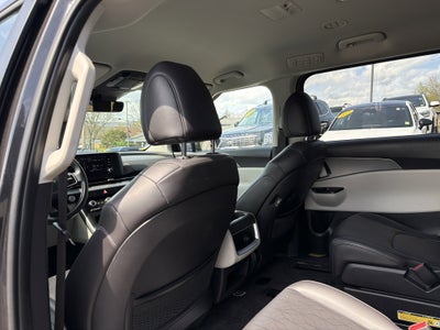 2024 Kia Carnival LX