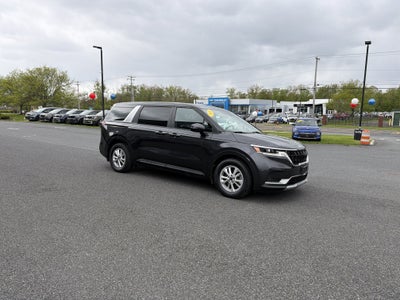 2024 Kia Carnival LX