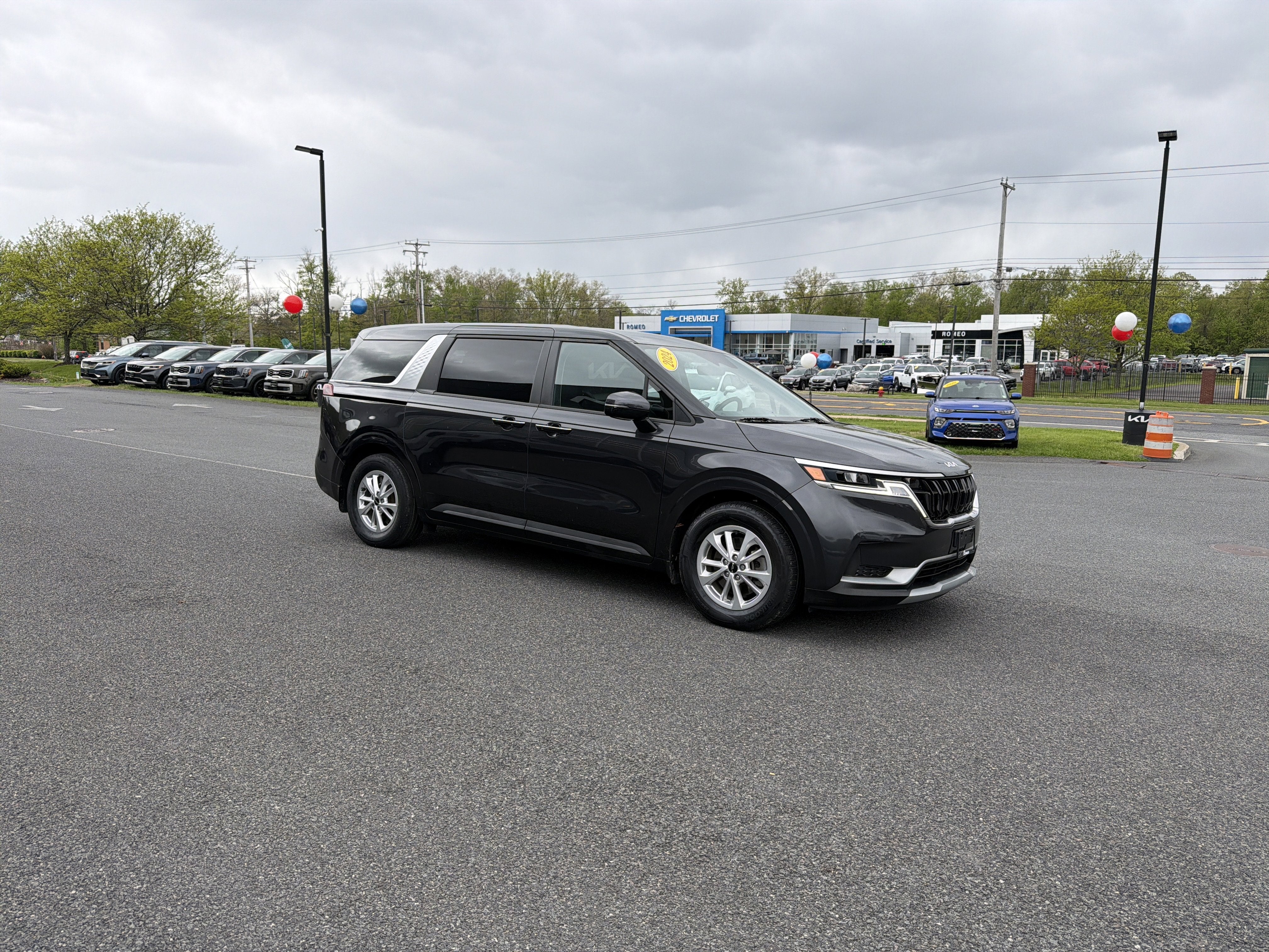2024 Kia Carnival LX