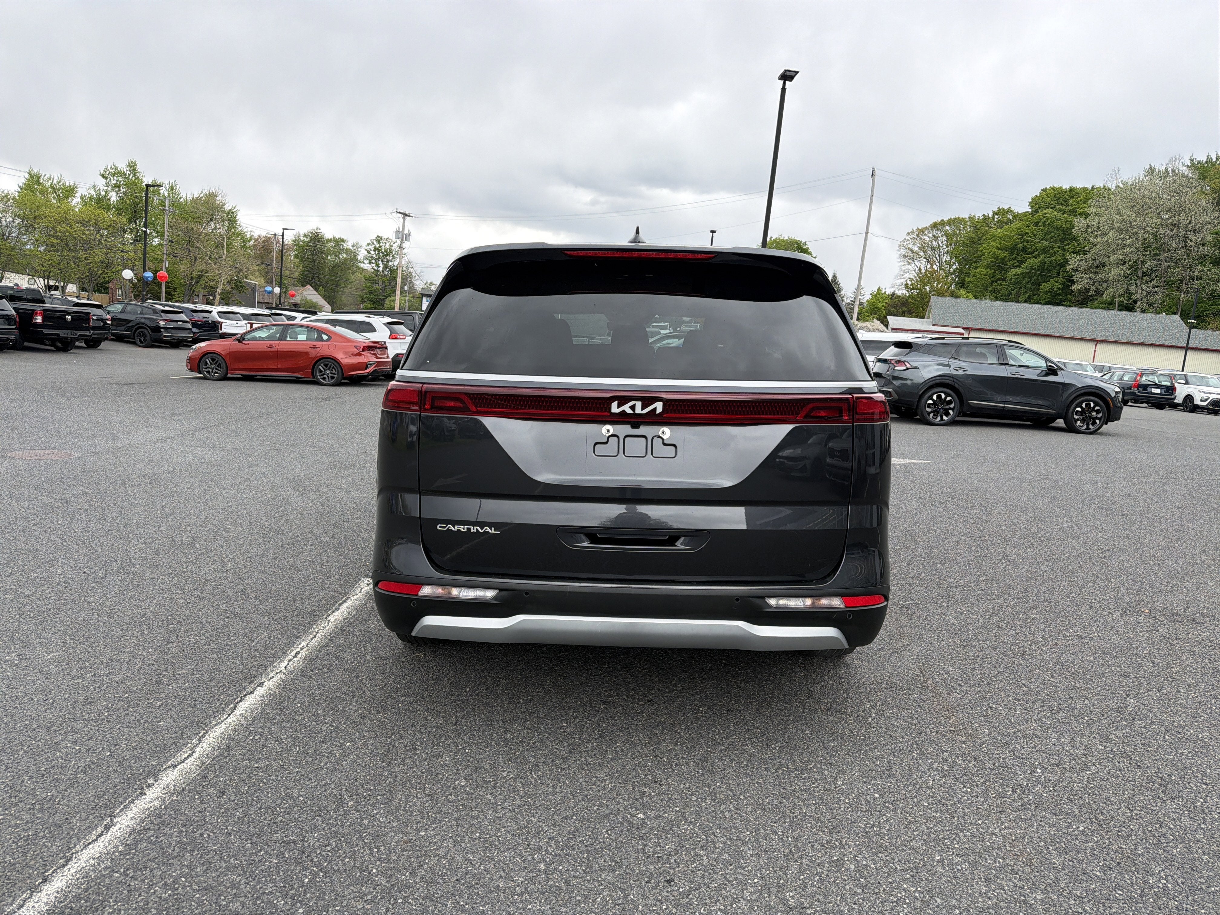 2024 Kia Carnival LX