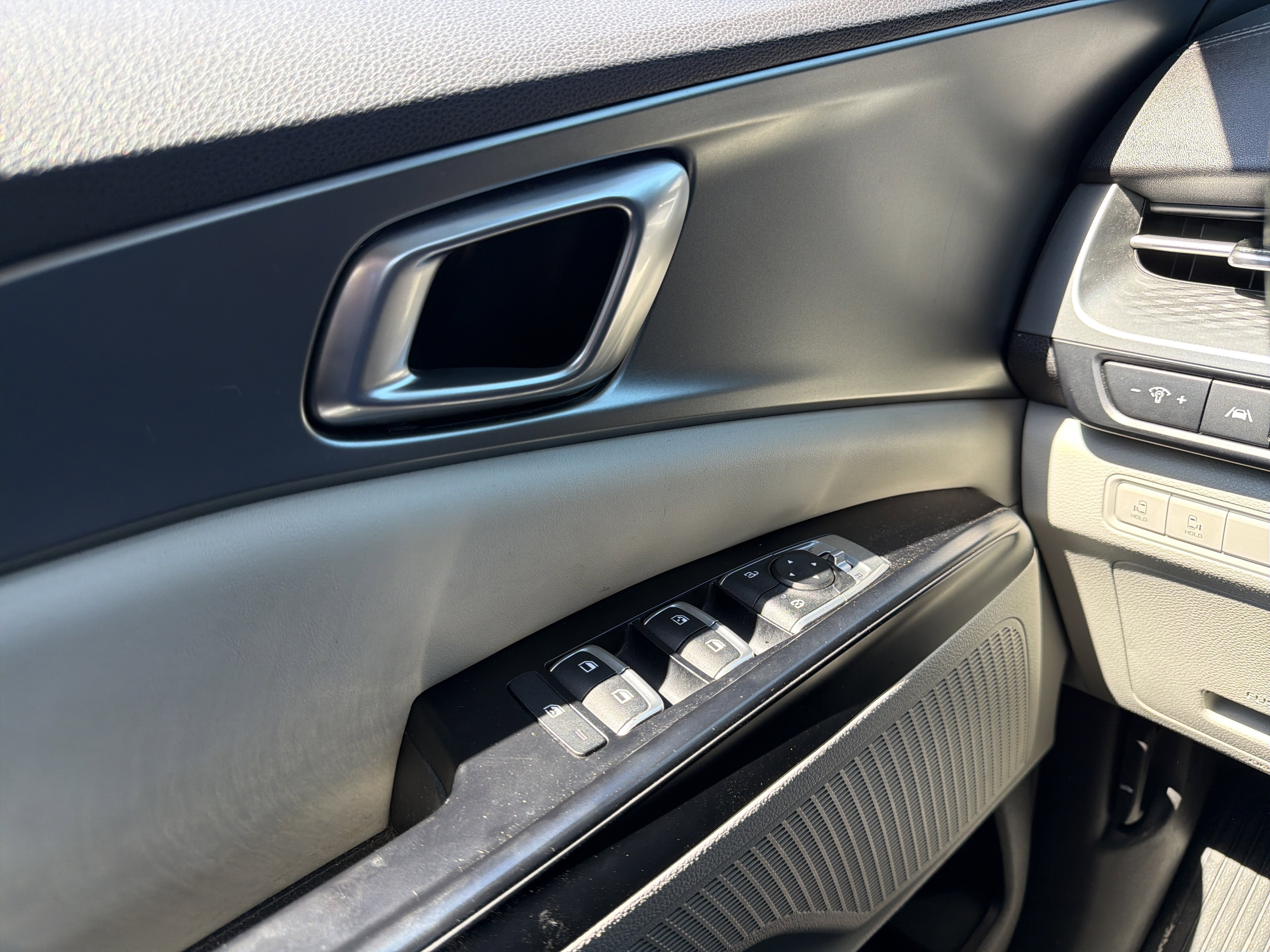 2022 Kia Carnival LXS