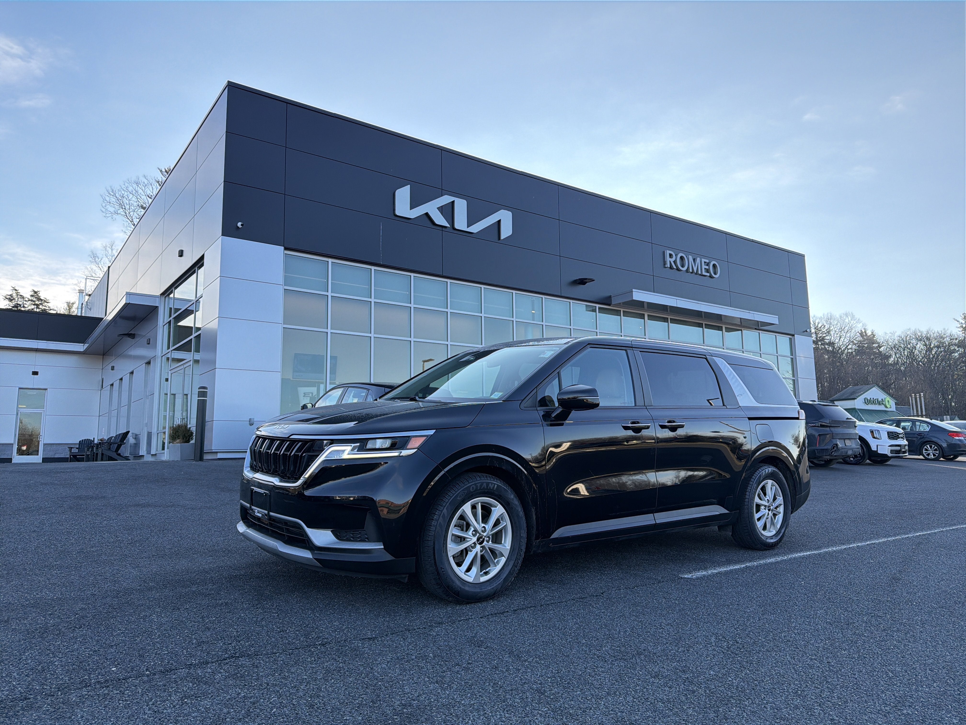 2022 Kia Carnival LXS