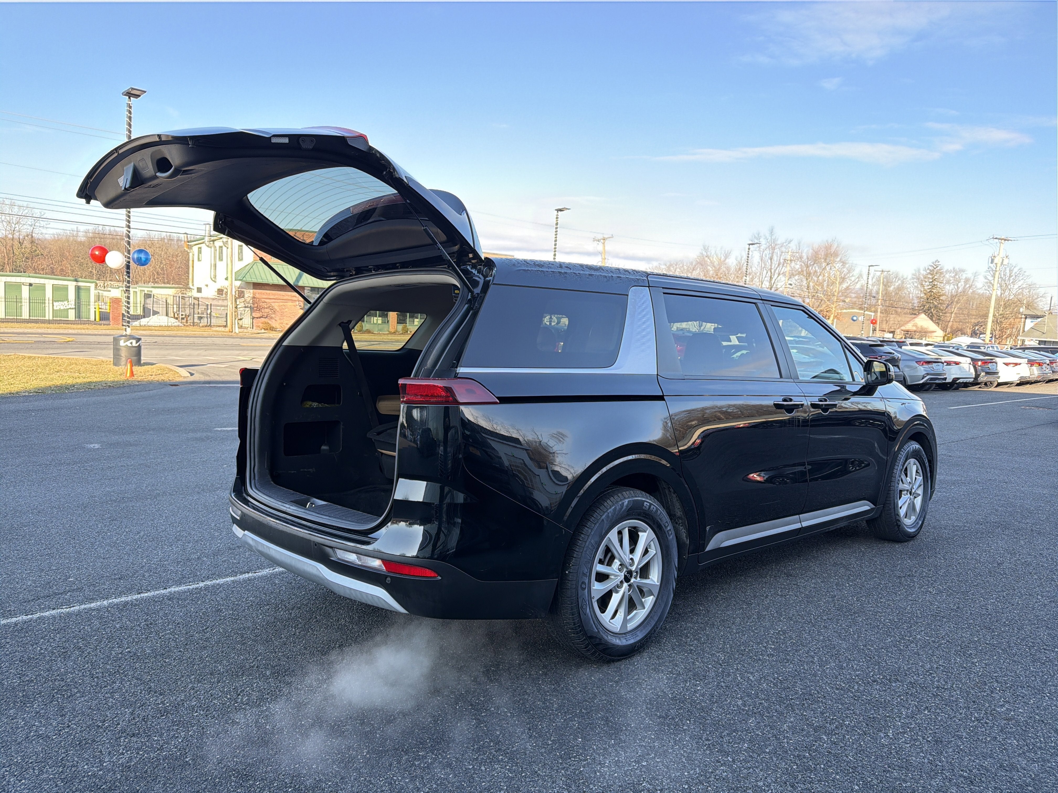 2022 Kia Carnival LXS