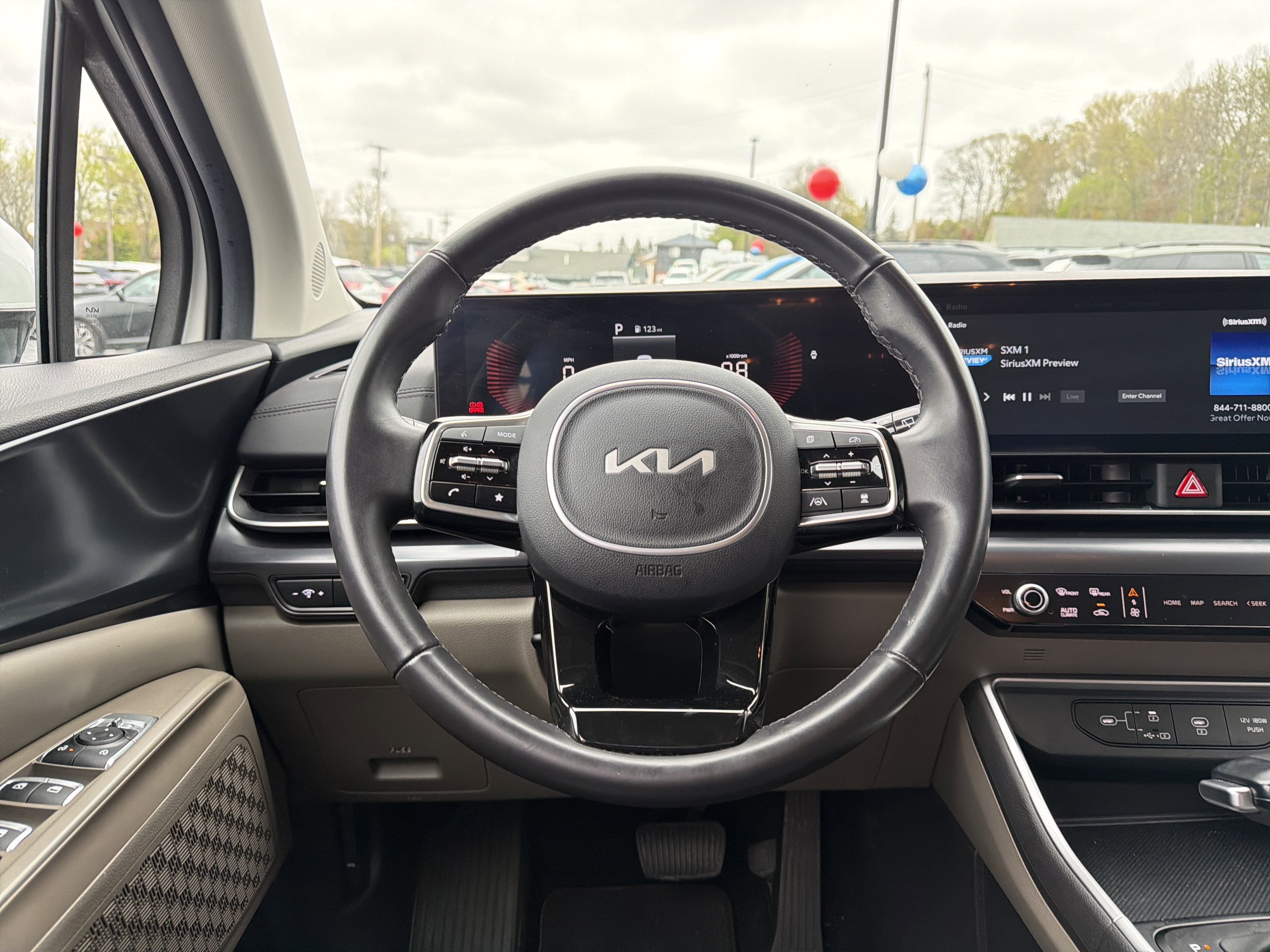 2025 Kia Carnival LXS