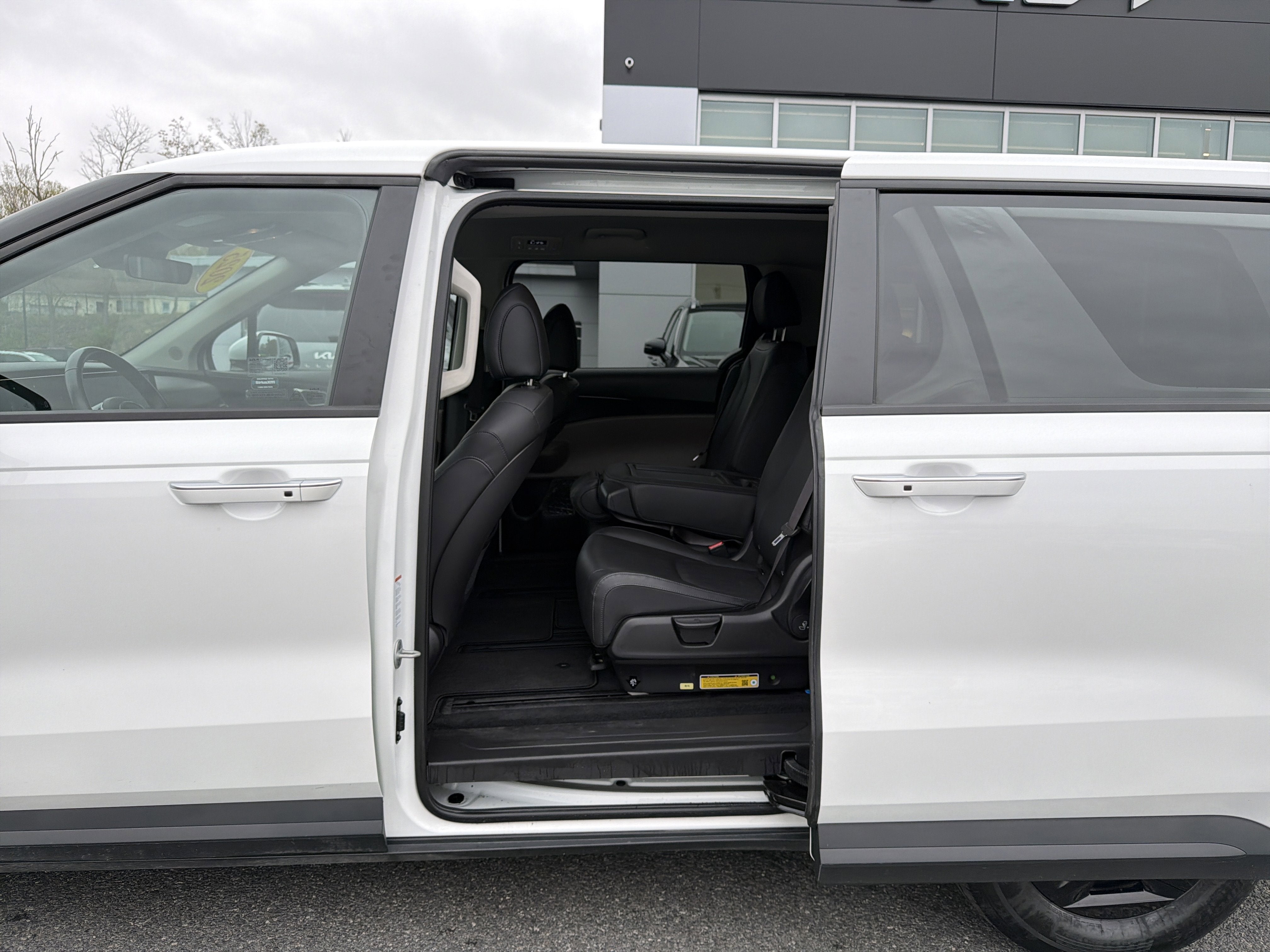 2025 Kia Carnival LXS