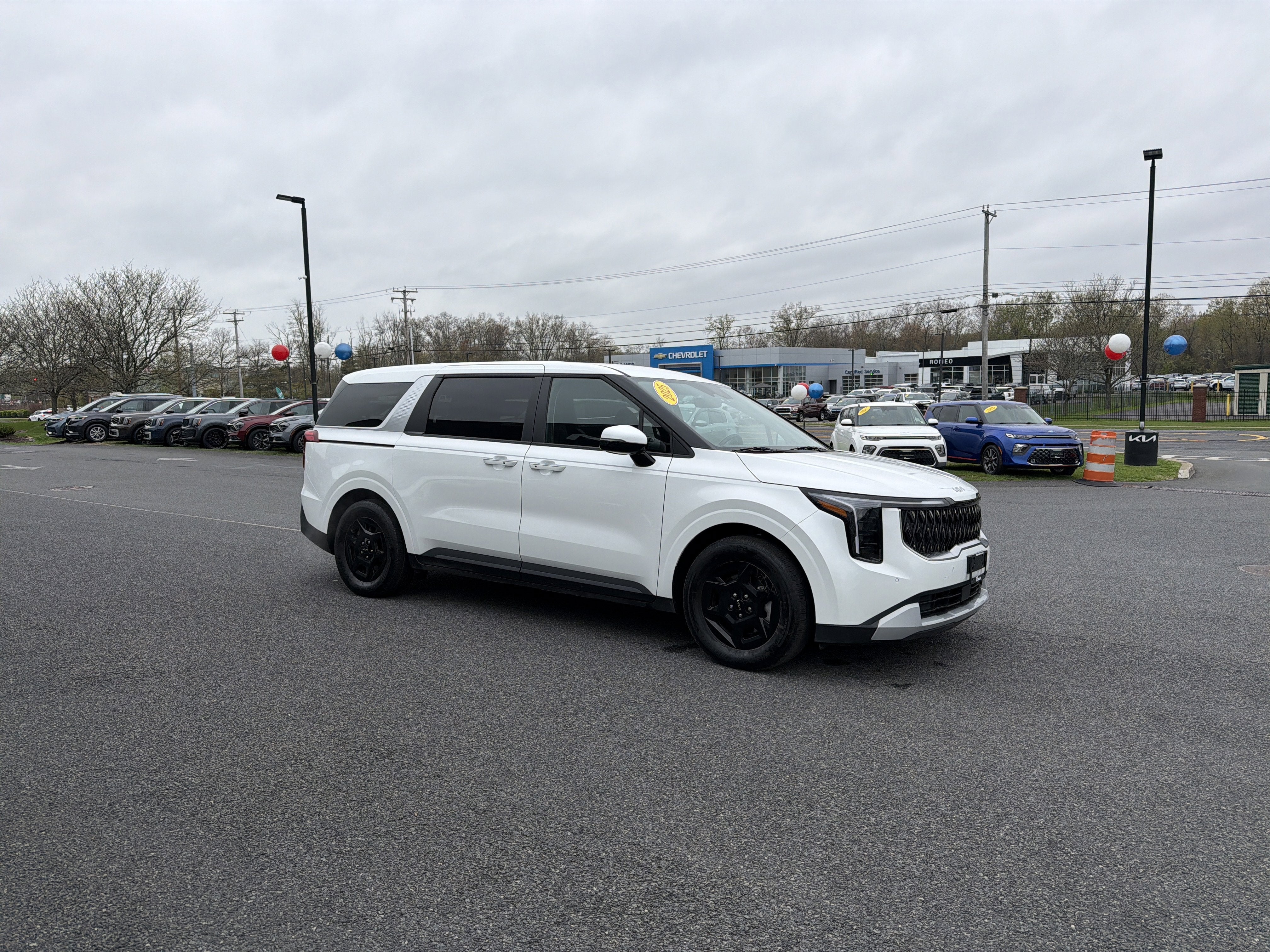 2025 Kia Carnival LXS