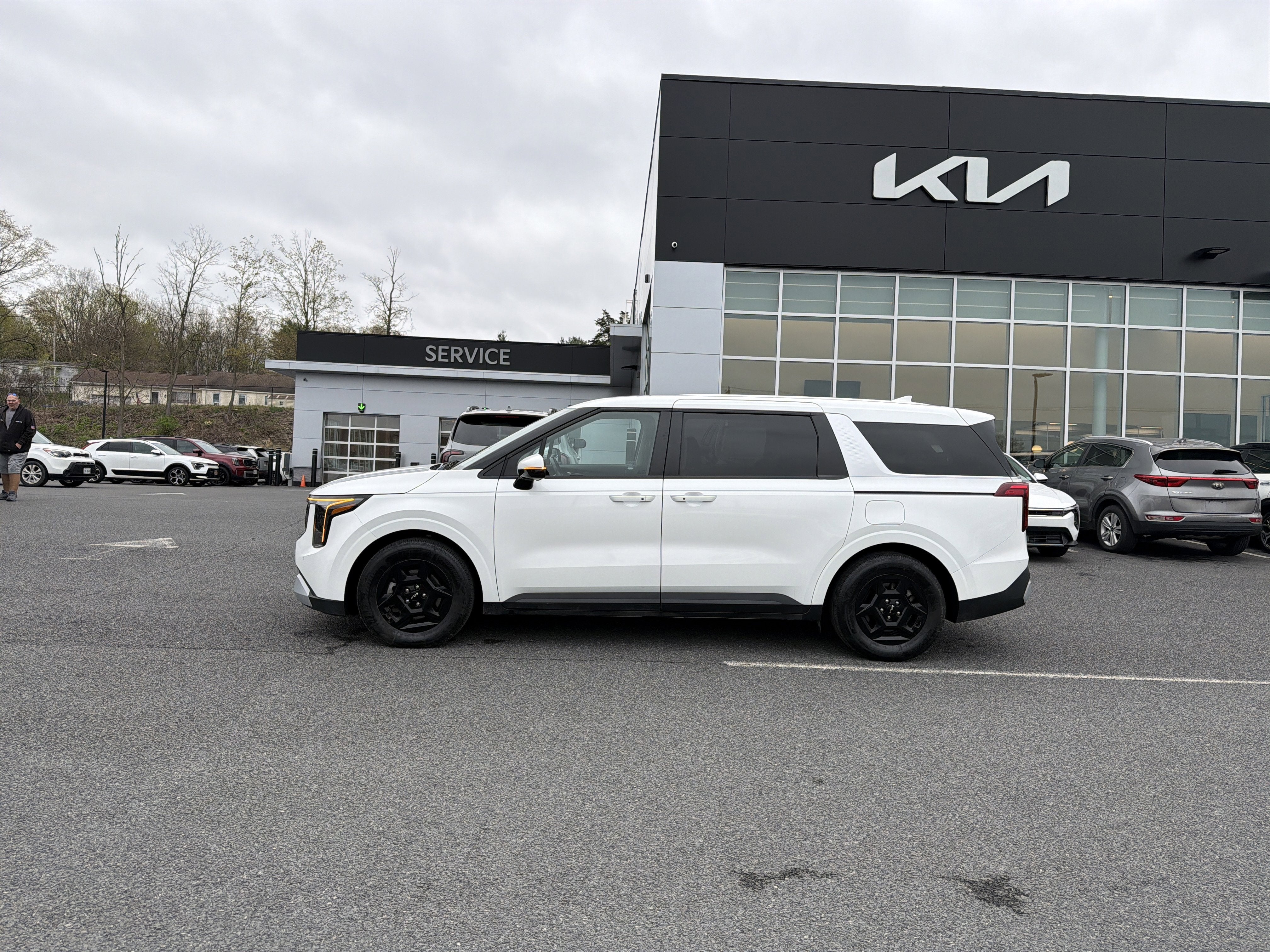 2025 Kia Carnival LXS