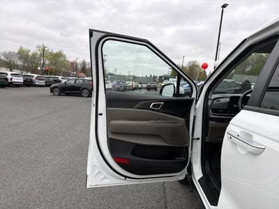 2025 Kia Carnival LXS