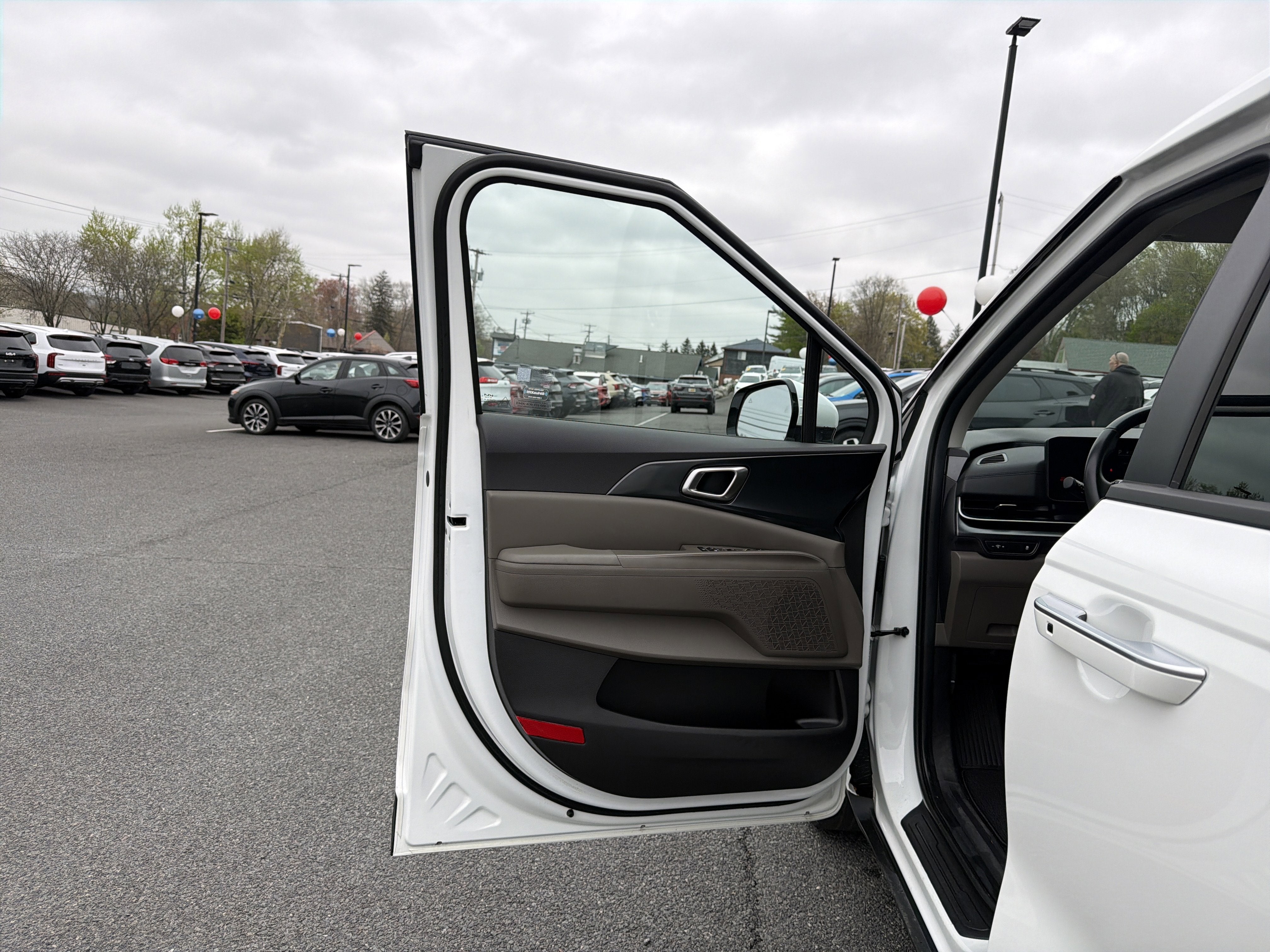 2025 Kia Carnival LXS